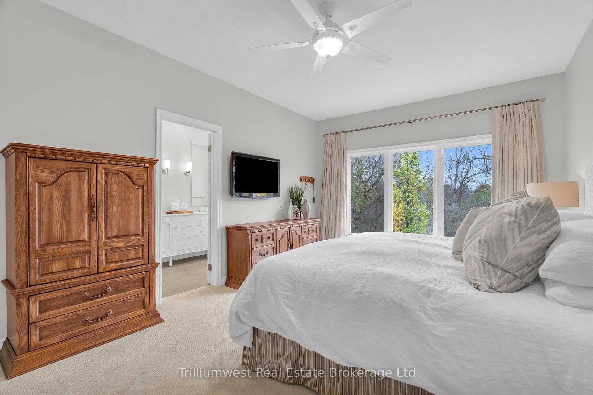 Photo 18 of 302 Farley Drive, Guelph, Pineridge/Westminster Woods — HOMEH