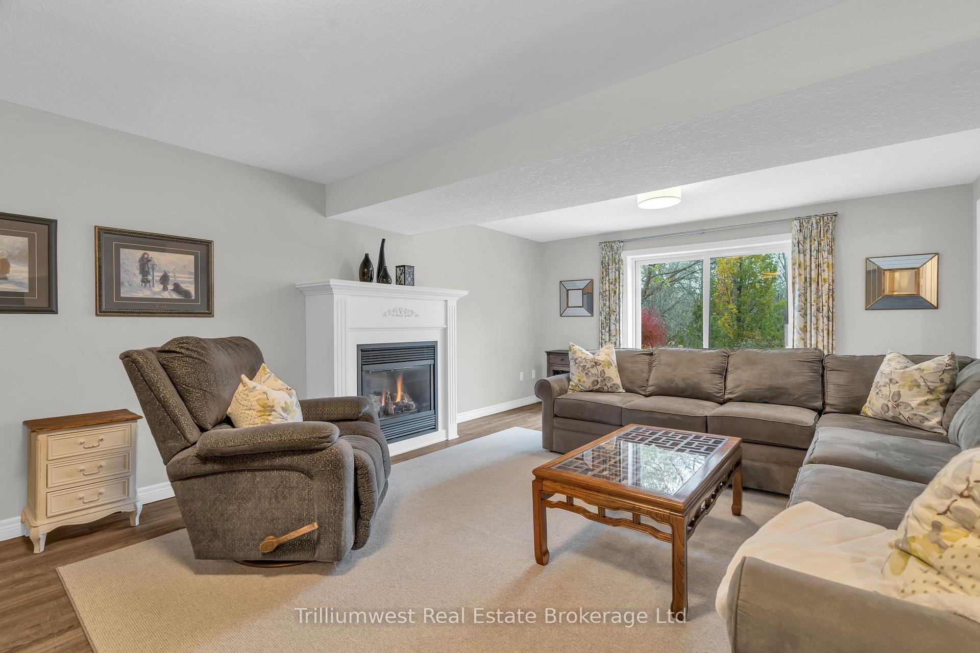 Photo 26 of 302 Farley Drive, Guelph, Pineridge/Westminster Woods — HOMEH