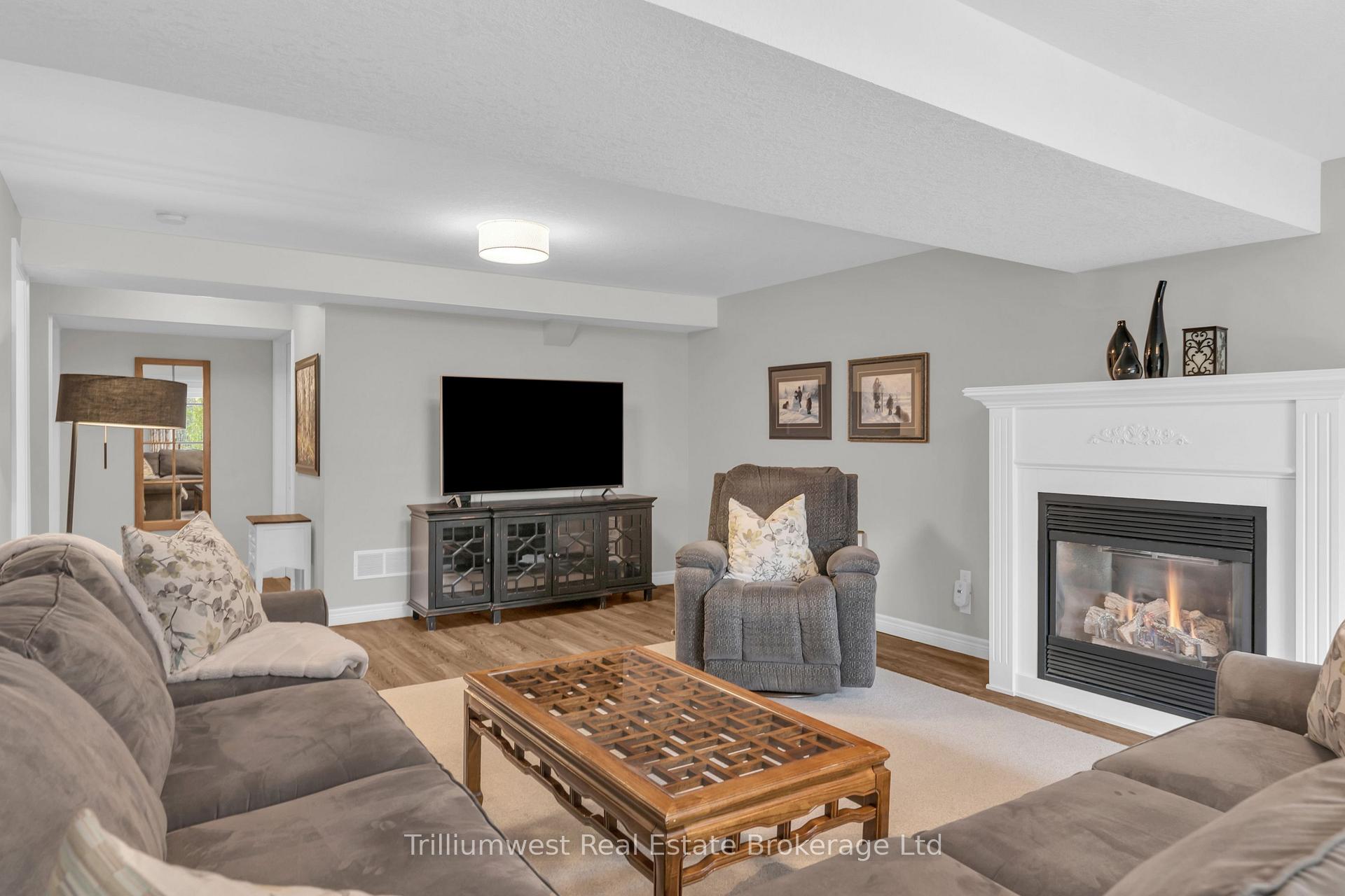 Photo 28 of 302 Farley Drive, Guelph, Pineridge/Westminster Woods — HOMEH