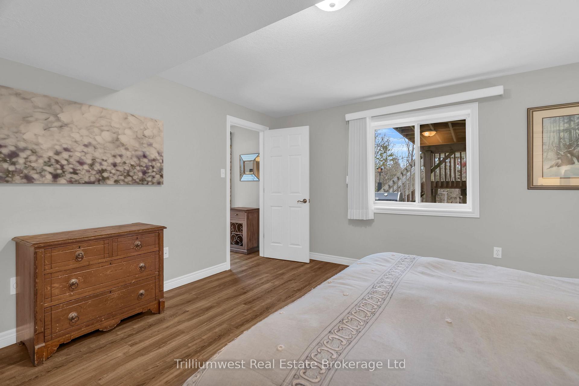Photo 30 of 302 Farley Drive, Guelph, Pineridge/Westminster Woods — HOMEH