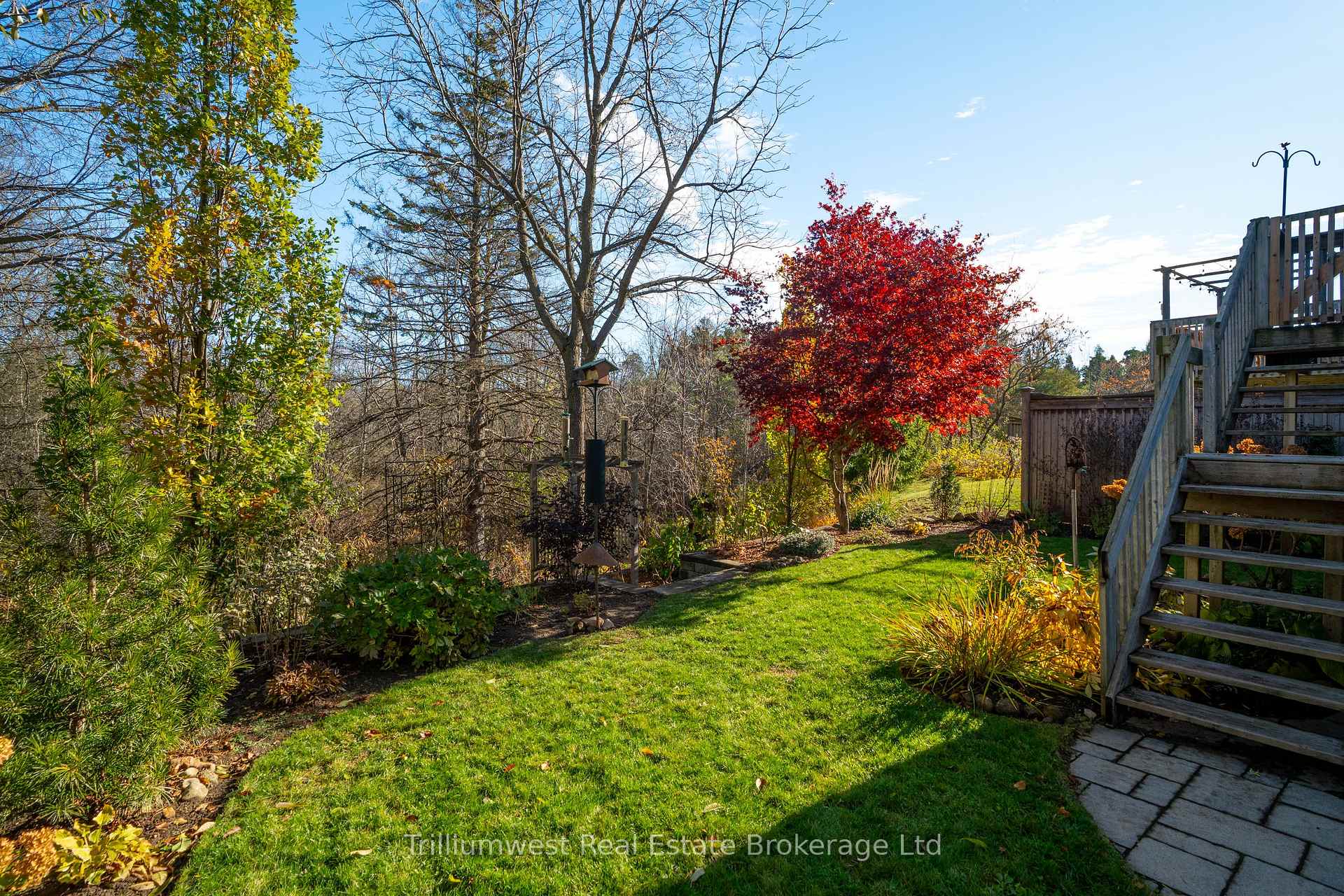 Photo 35 of 302 Farley Drive, Guelph, Pineridge/Westminster Woods — HOMEH