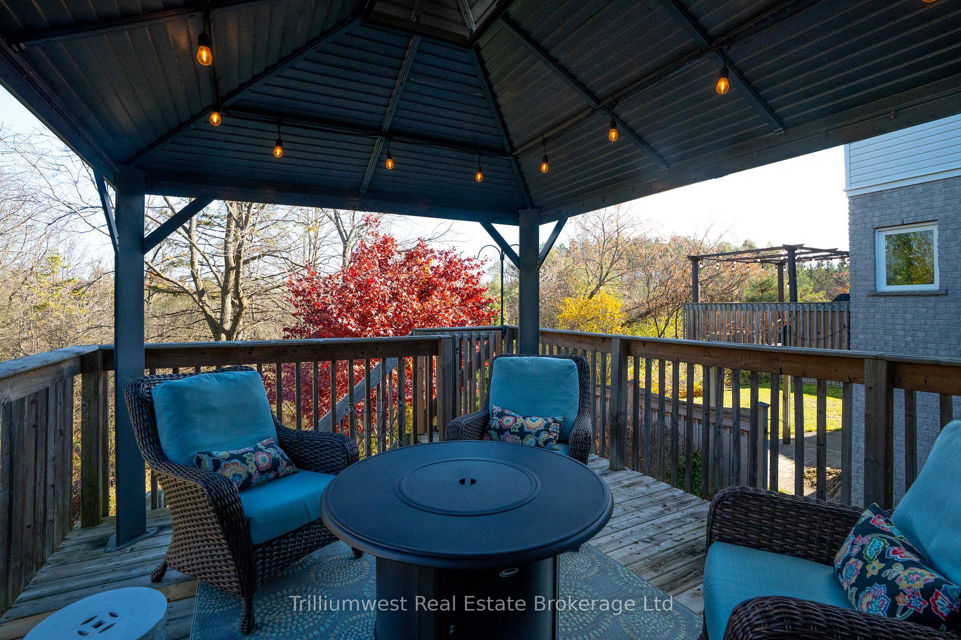 Photo 38 of 302 Farley Drive, Guelph, Pineridge/Westminster Woods — HOMEH