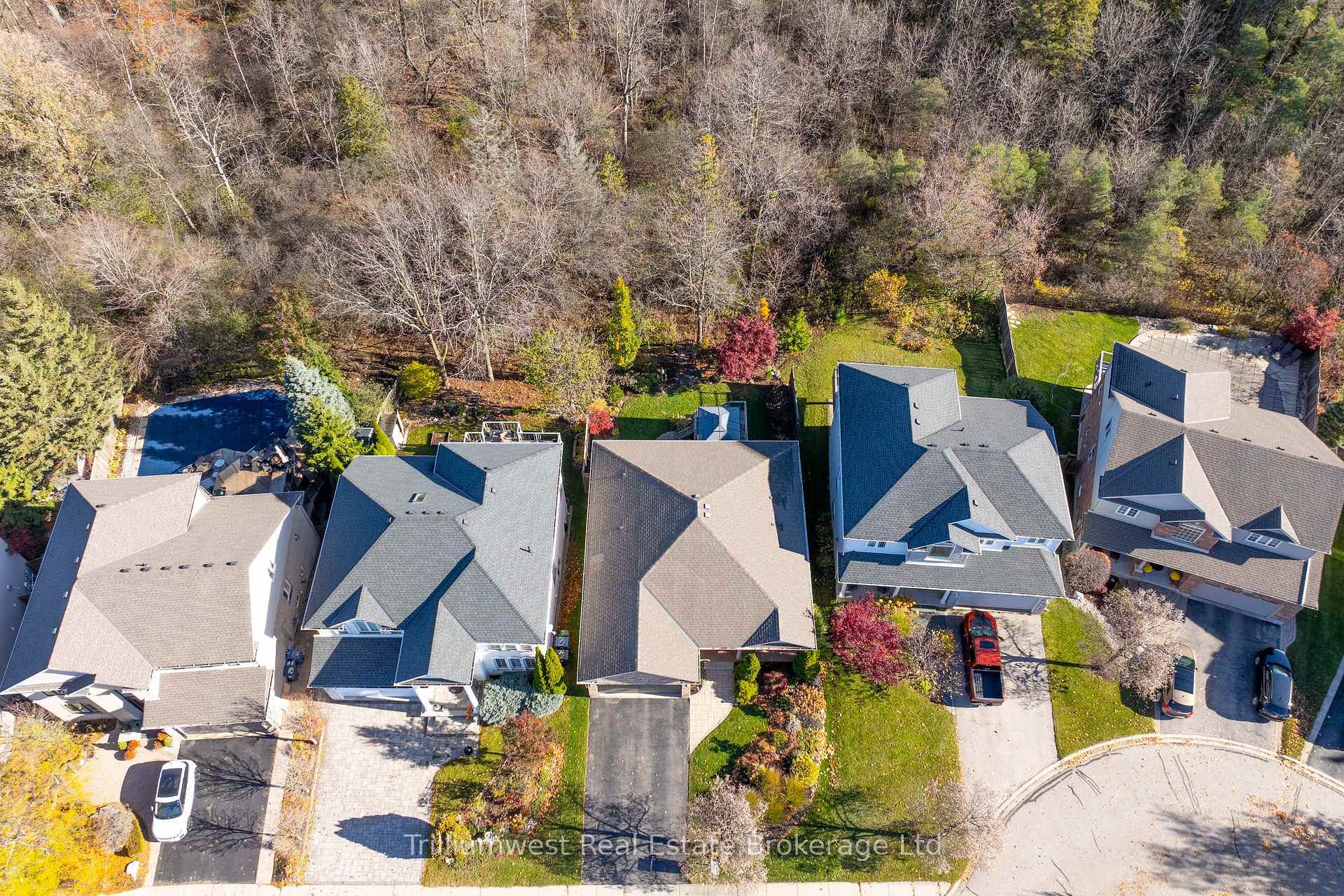 Photo 40 of 302 Farley Drive, Guelph, Pineridge/Westminster Woods — HOMEH