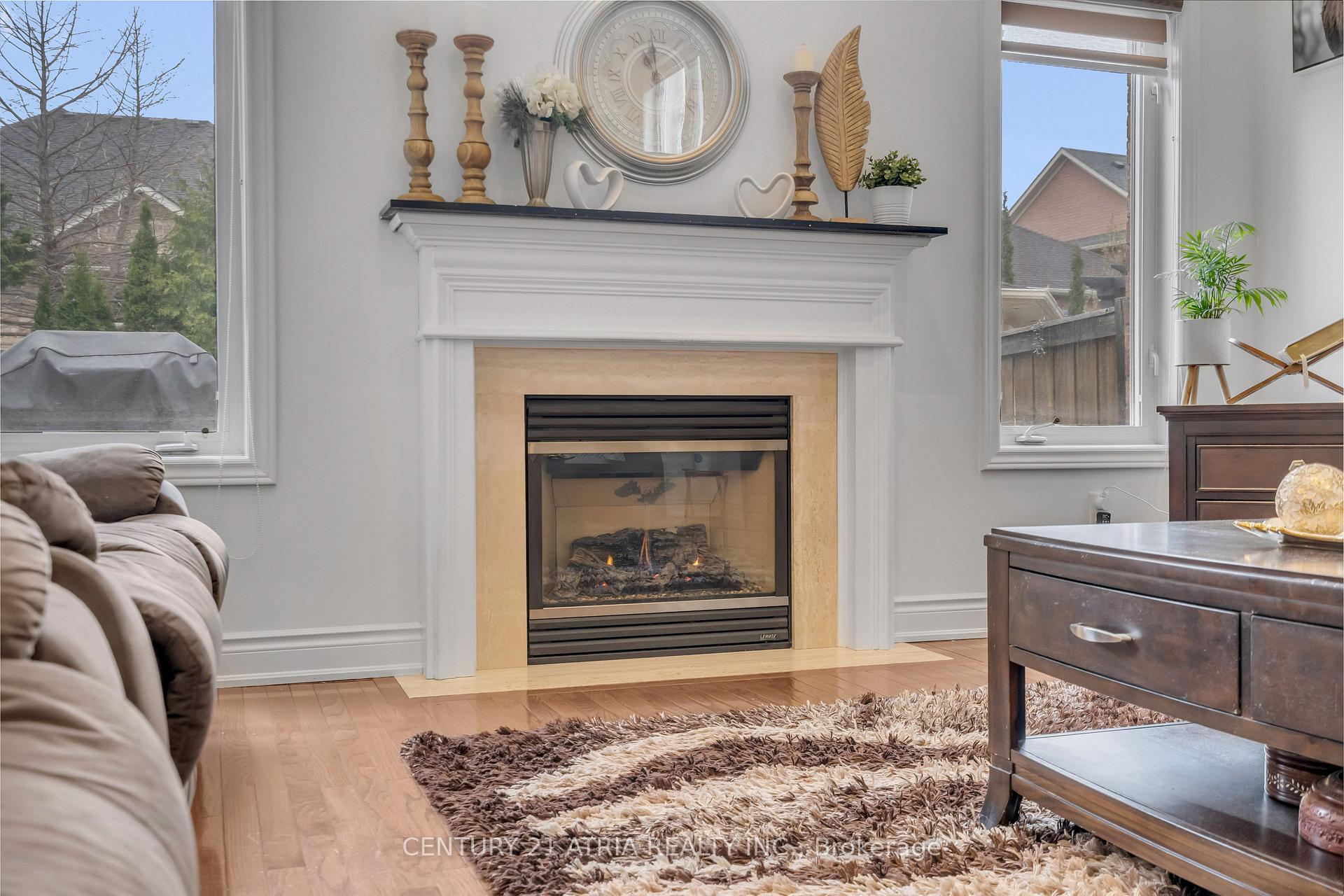 Photo 13 of 10 Louvain Drive, Brampton, Vales of Castlemore North — HOMEH
