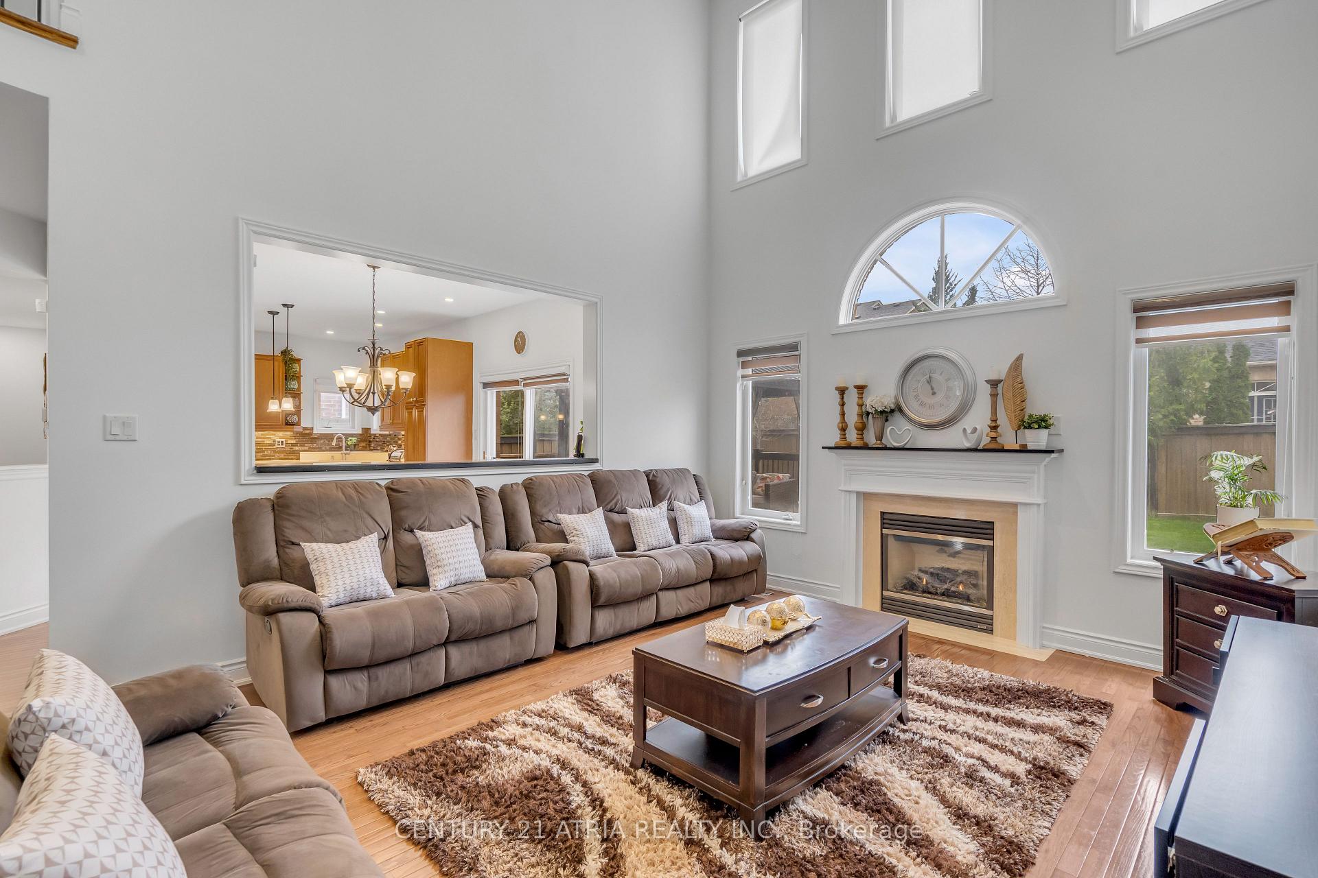 Photo 10 of 10 Louvain Drive, Brampton, Vales of Castlemore North — HOMEH