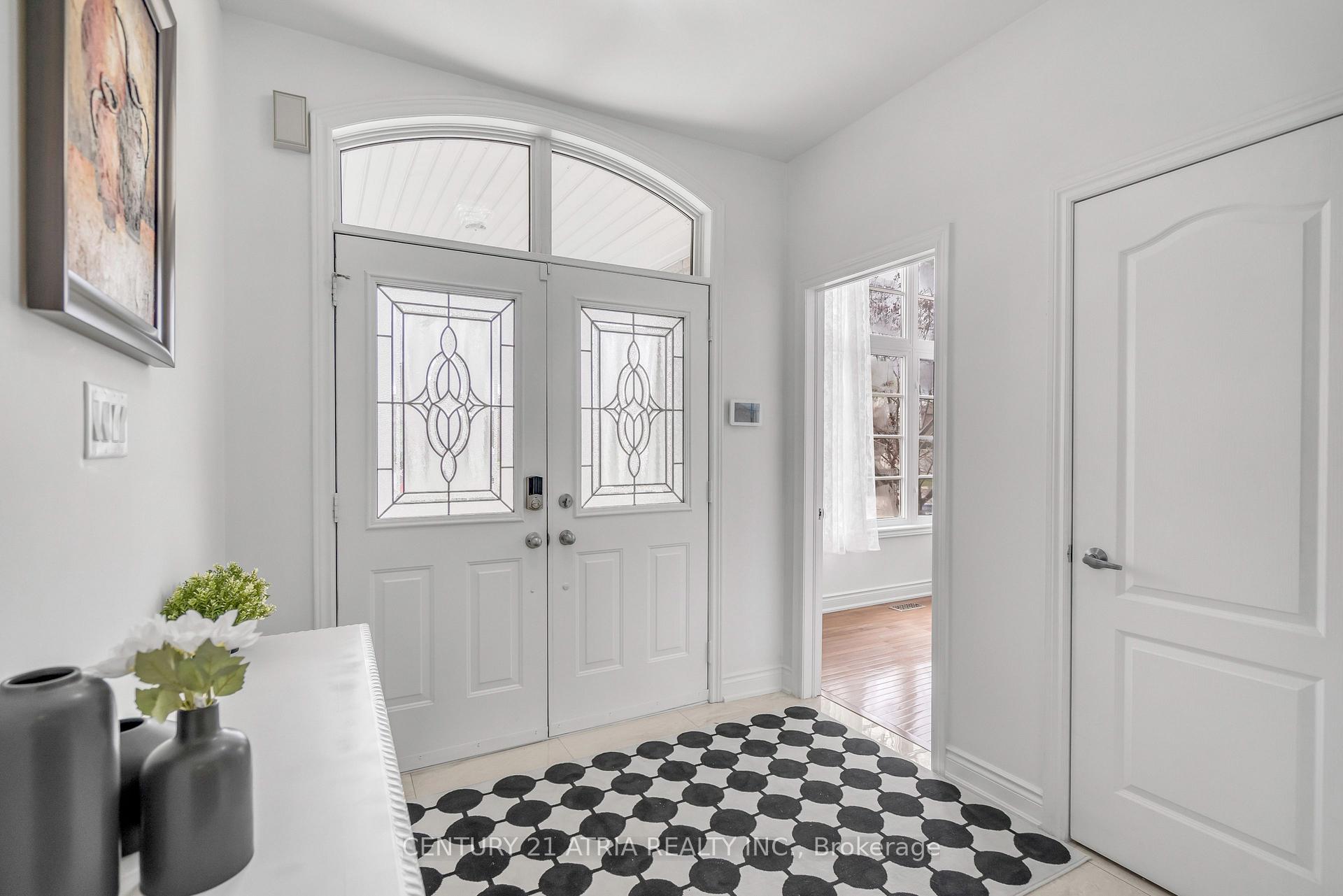 Photo 9 of 10 Louvain Drive, Brampton, Vales of Castlemore North — HOMEH