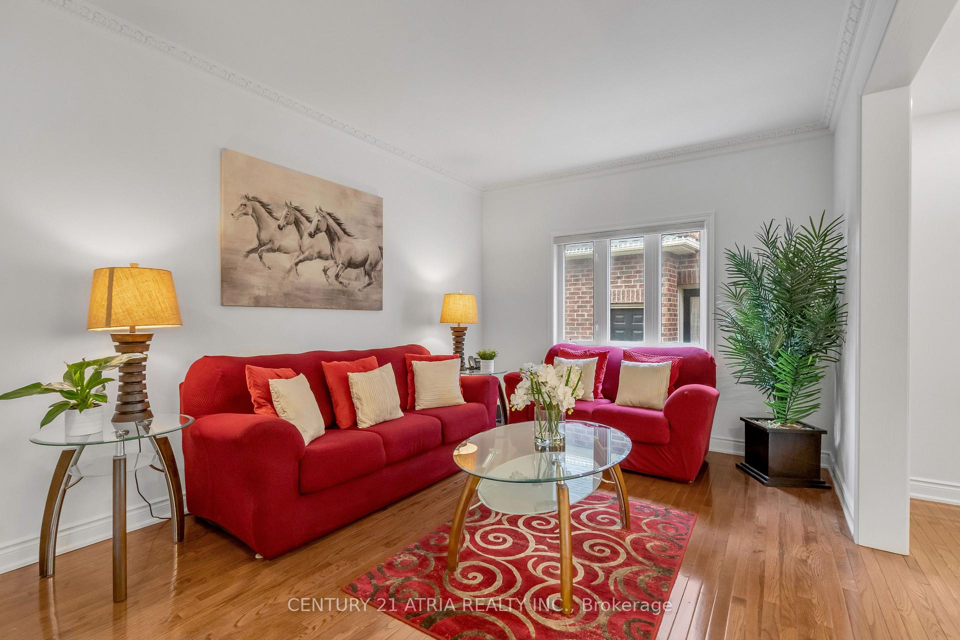 Photo 12 of 10 Louvain Drive, Brampton, Vales of Castlemore North — HOMEH