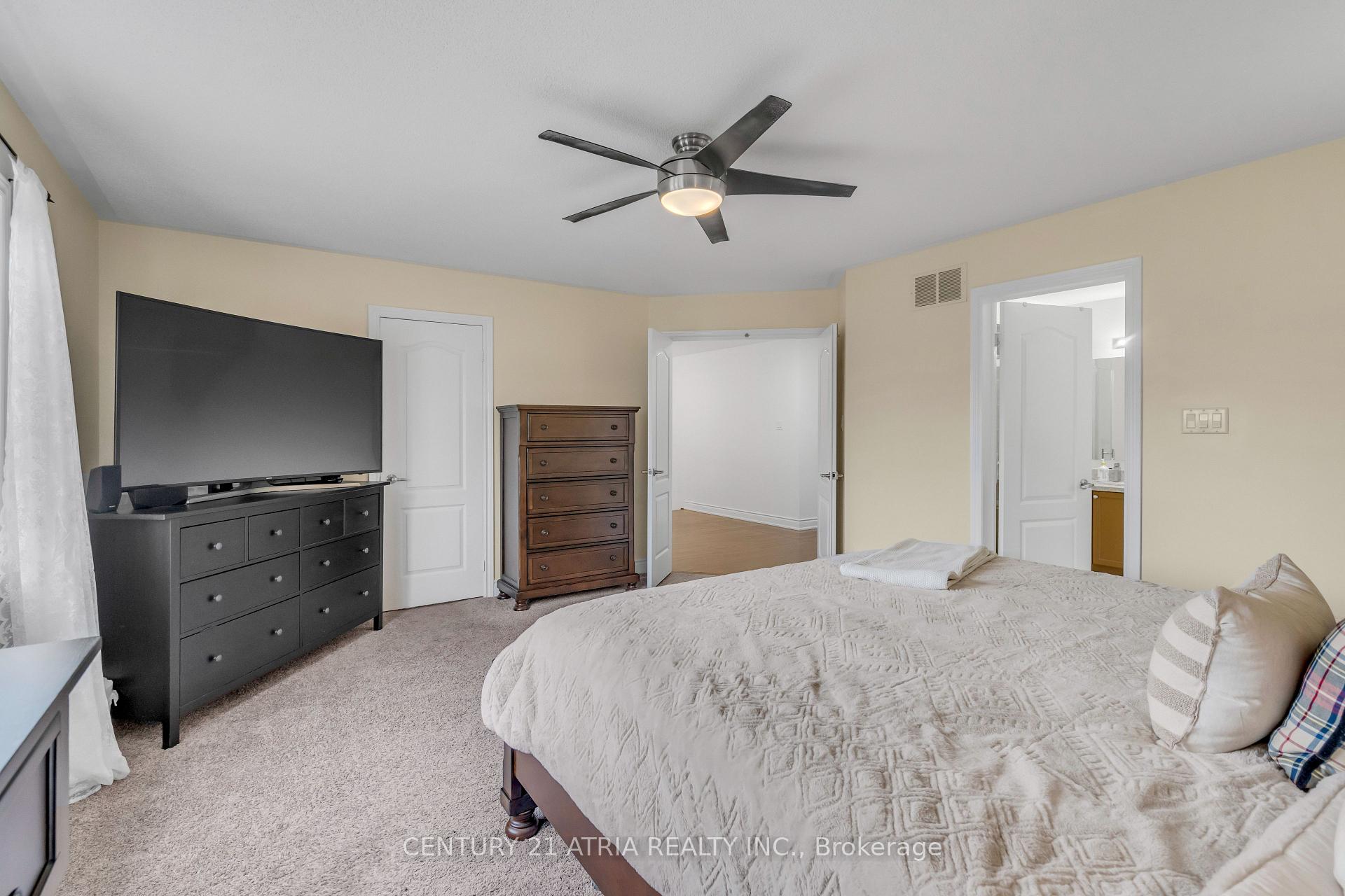 Photo 21 of 10 Louvain Drive, Brampton, Vales of Castlemore North — HOMEH