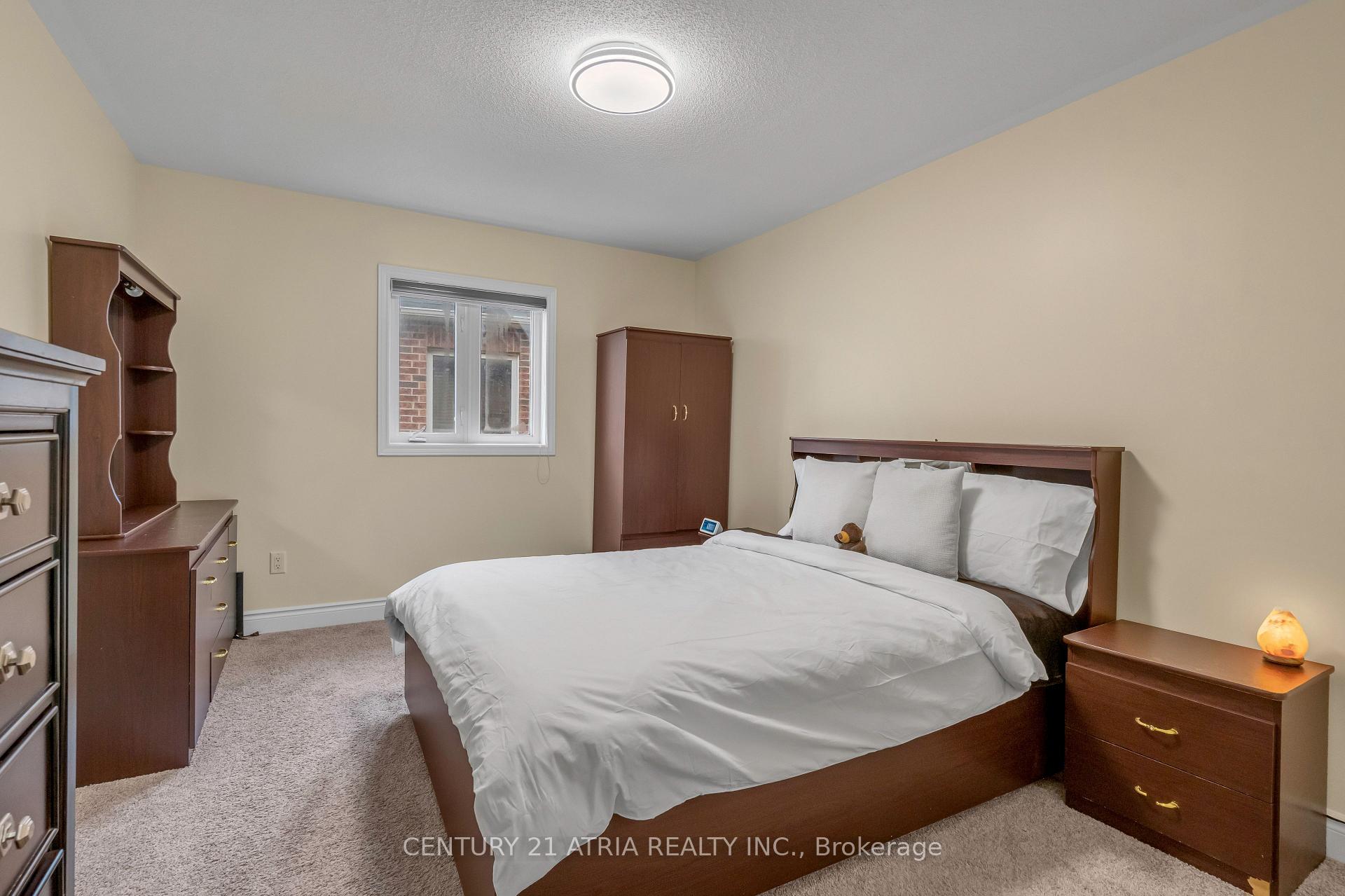 Photo 28 of 10 Louvain Drive, Brampton, Vales of Castlemore North — HOMEH