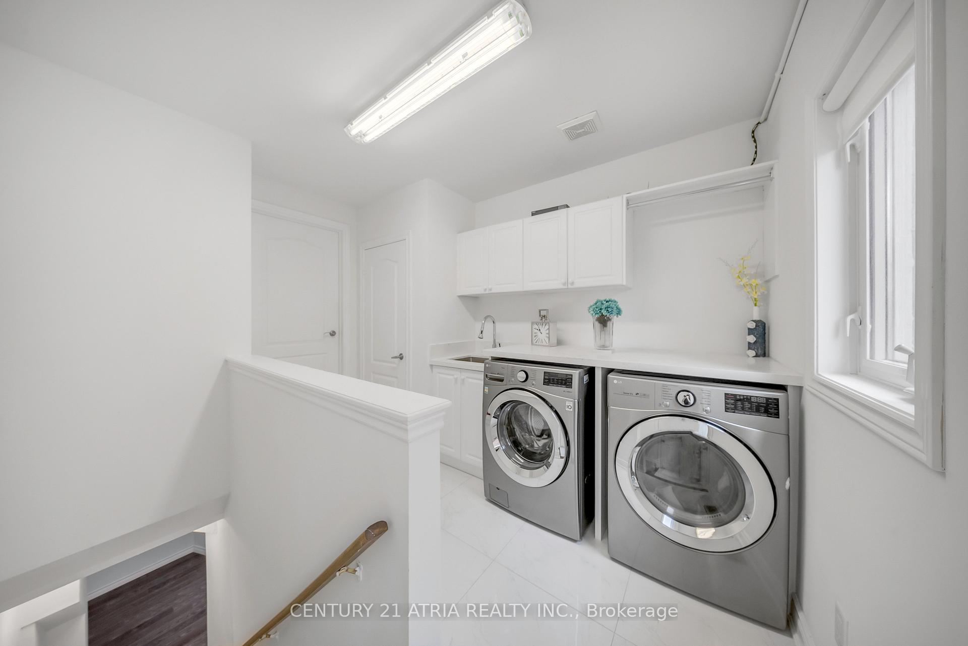 Photo 24 of 10 Louvain Drive, Brampton, Vales of Castlemore North — HOMEH