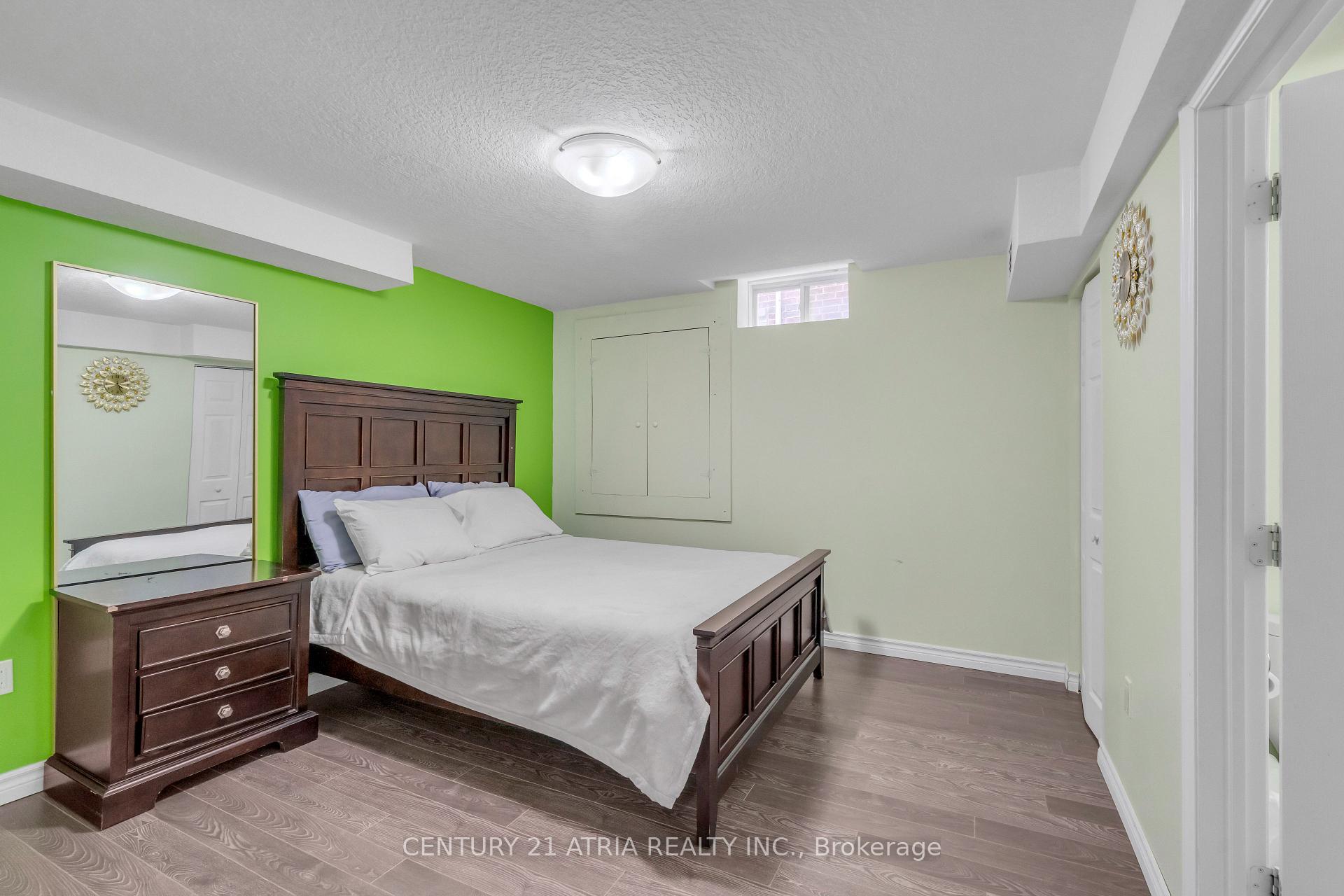 Photo 38 of 10 Louvain Drive, Brampton, Vales of Castlemore North — HOMEH