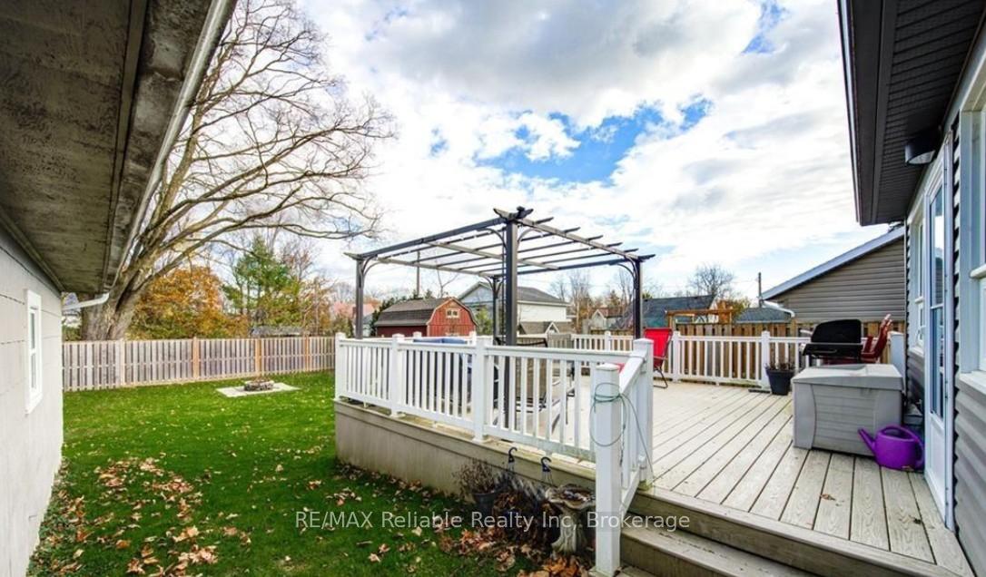 Photo 11 of 38 James Street, Huron East, Seaforth — HOMEH