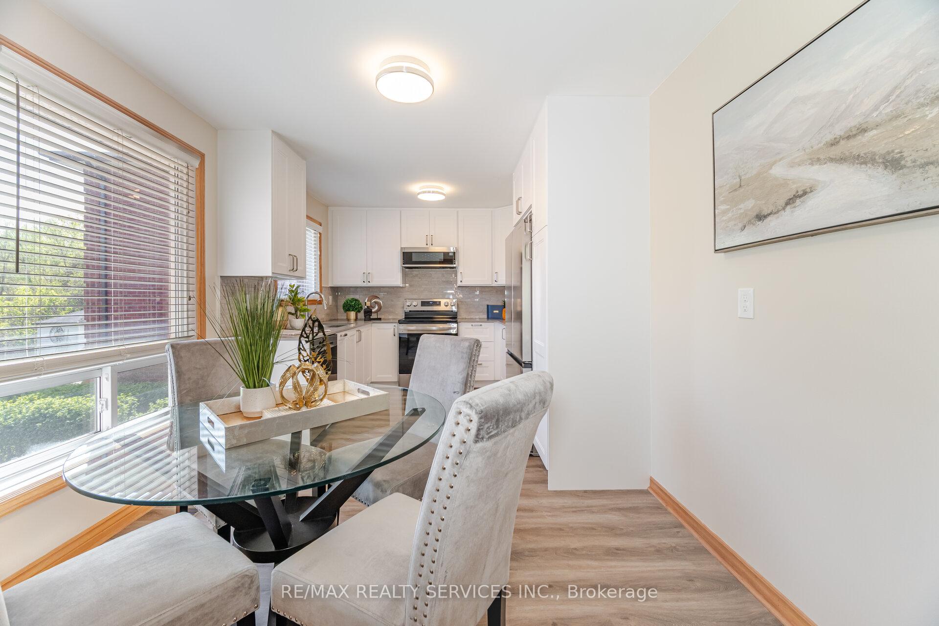 Photo 12 of 75 Curtis Drive, Brampton, Brampton South — HOMEH