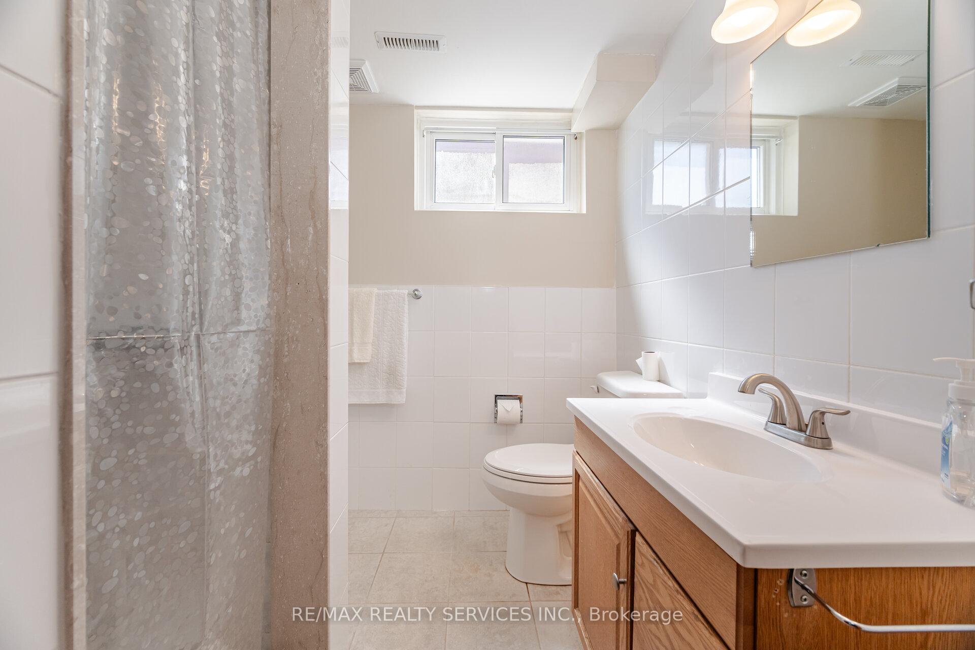 Photo 37 of 75 Curtis Drive, Brampton, Brampton South — HOMEH