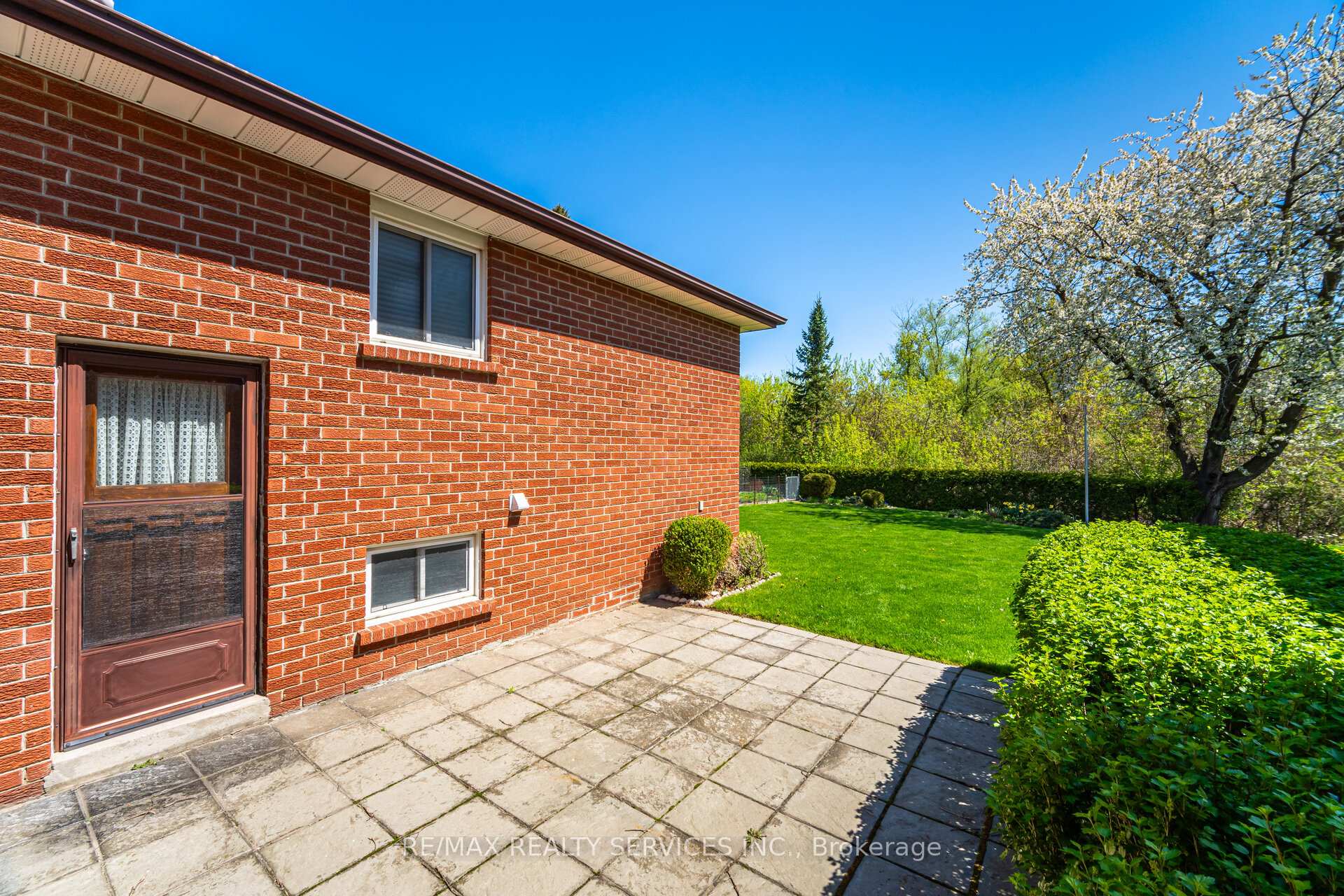 Photo 41 of 75 Curtis Drive, Brampton, Brampton South — HOMEH