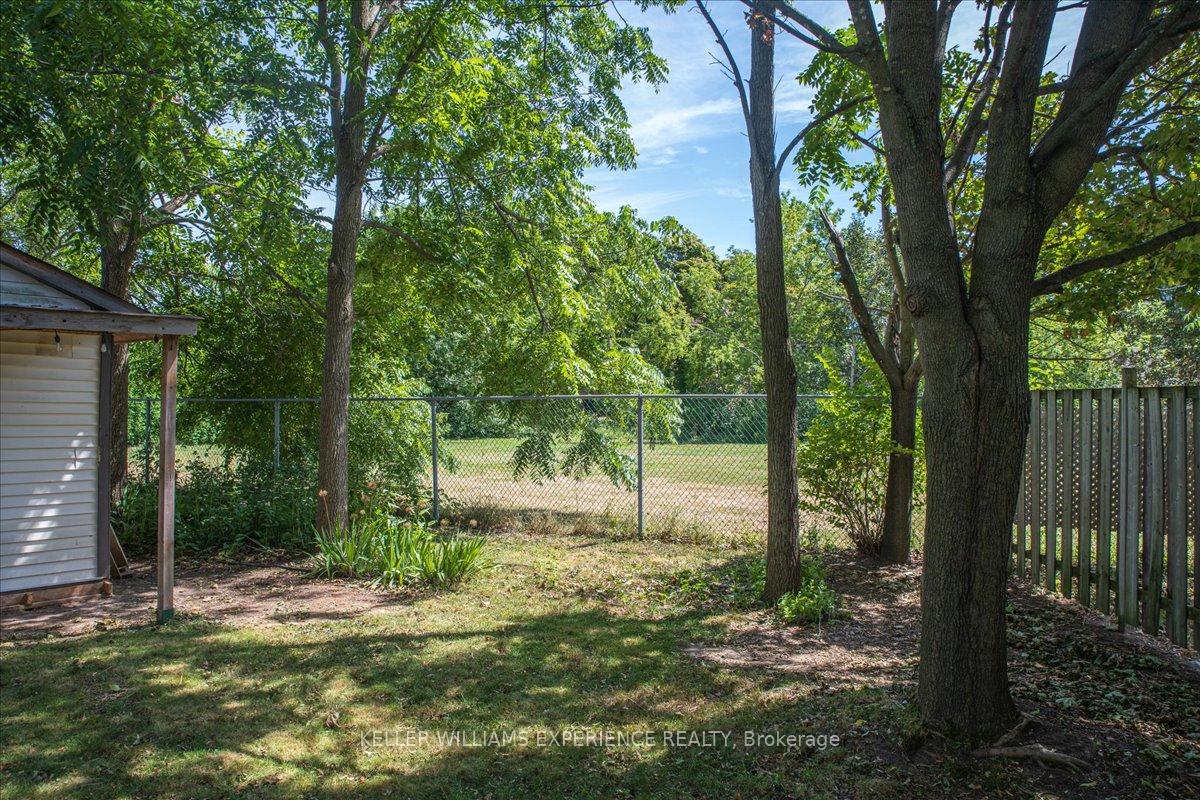 Photo 17 of 49 Laurie Crescent, Barrie, Wellington — HOMEH