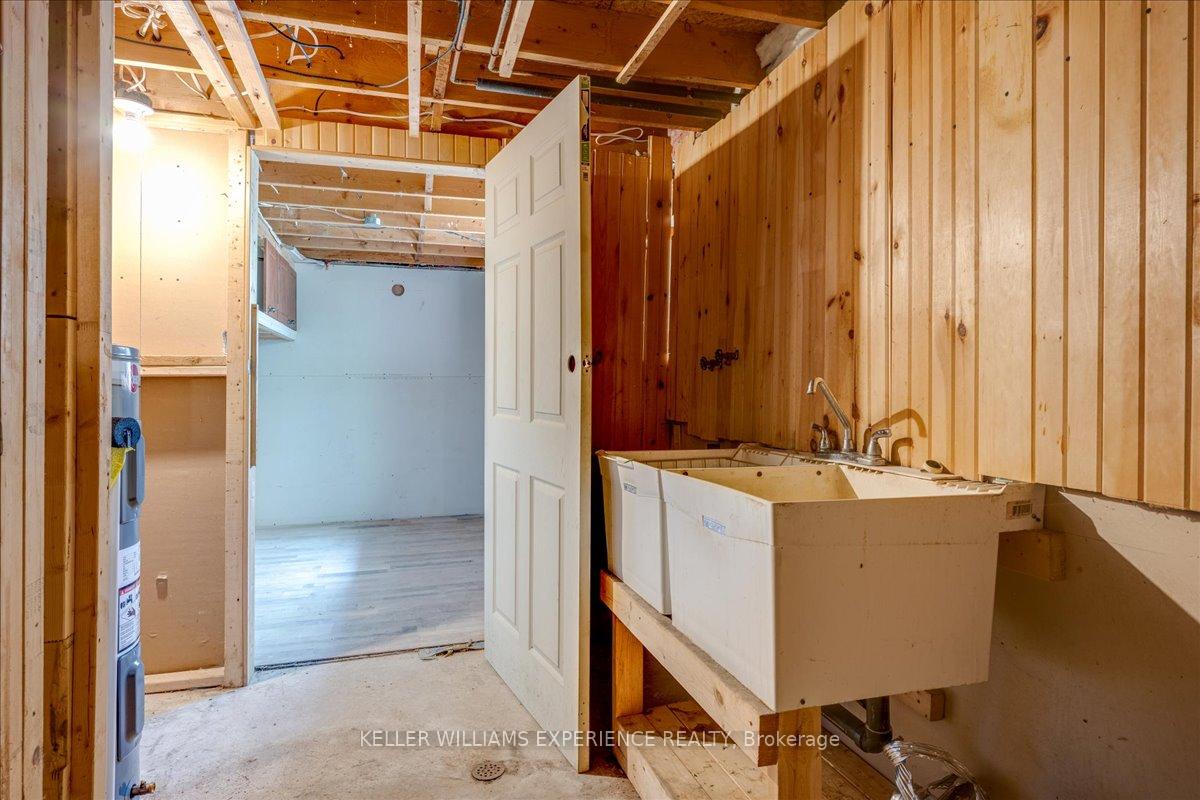 Photo 44 of 49 Laurie Crescent, Barrie, Wellington — HOMEH