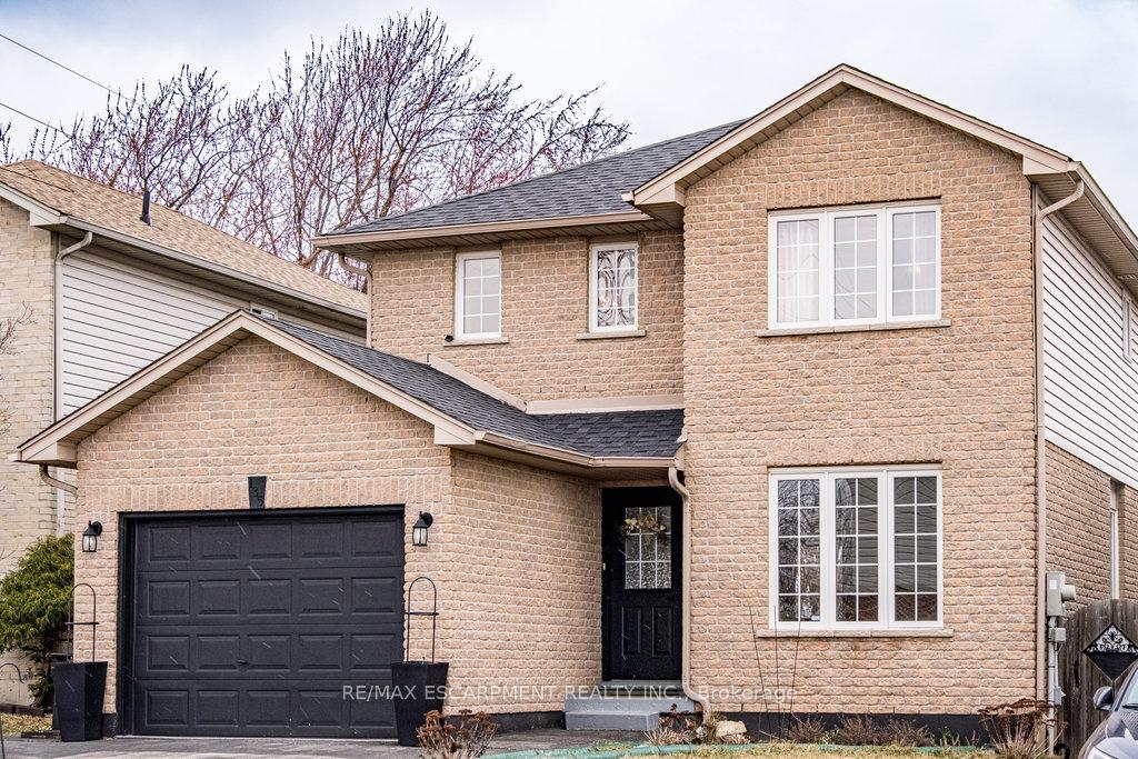 Photo 13 of 135 Arrowhead Drive, Hamilton, Allison — HOMEH