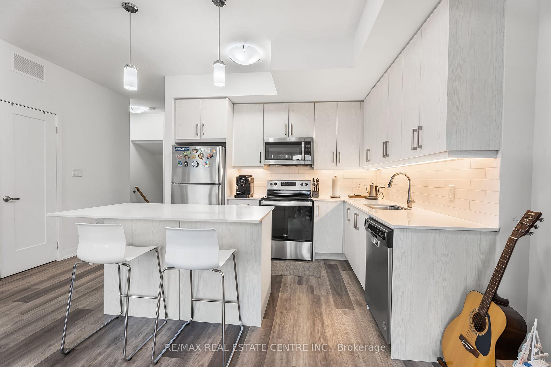 Photo 32 of Unit C12, 10 Palace Street, Kitchener — HOMEH