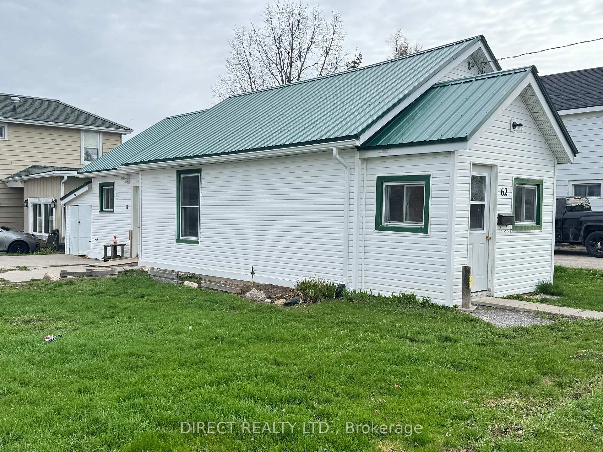 Photo 2 of 62 Pine Street, Belleville — HOMEH