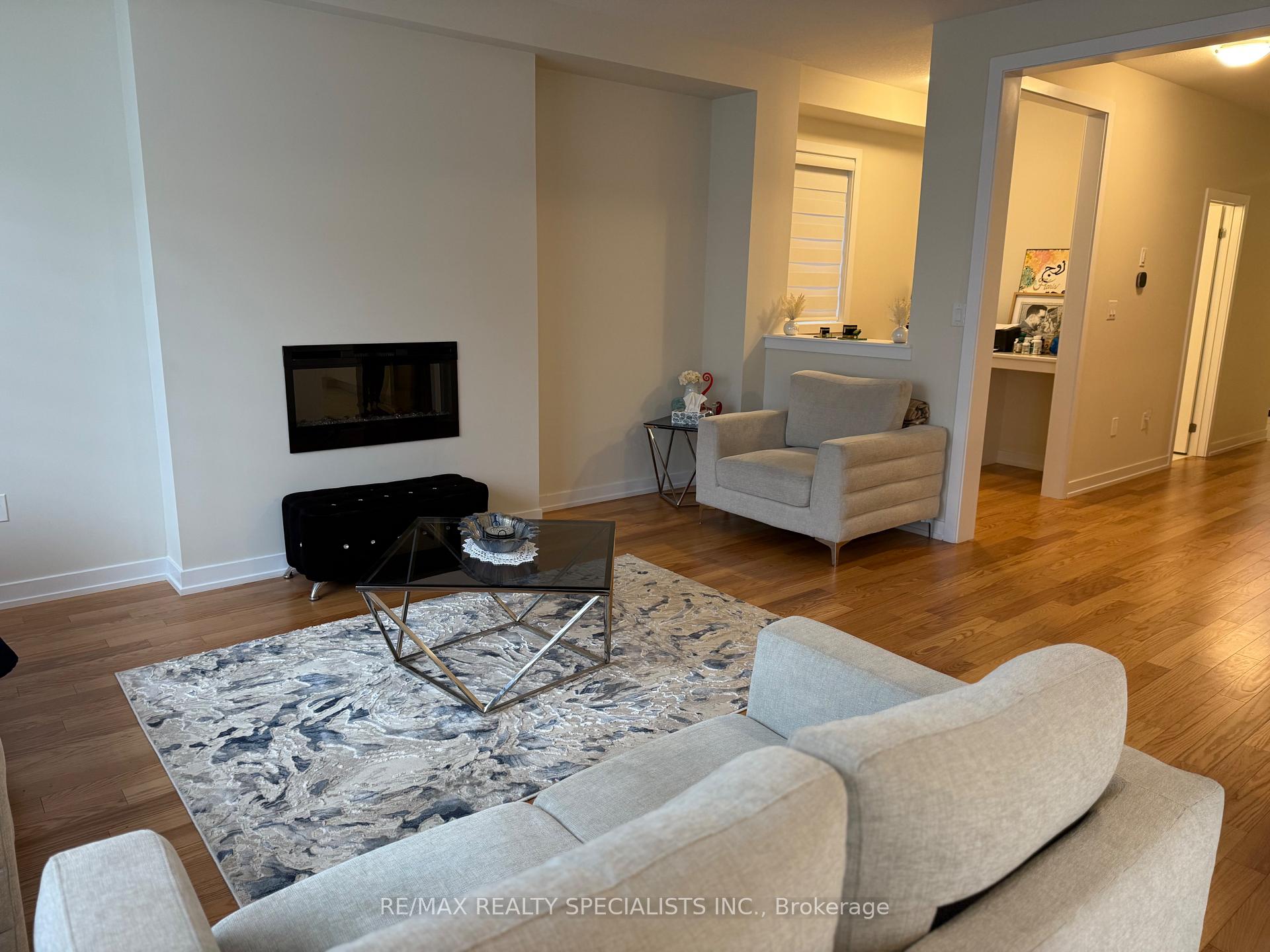 Photo 9 of 84 Lilac Circle, Haldimand — HOMEH