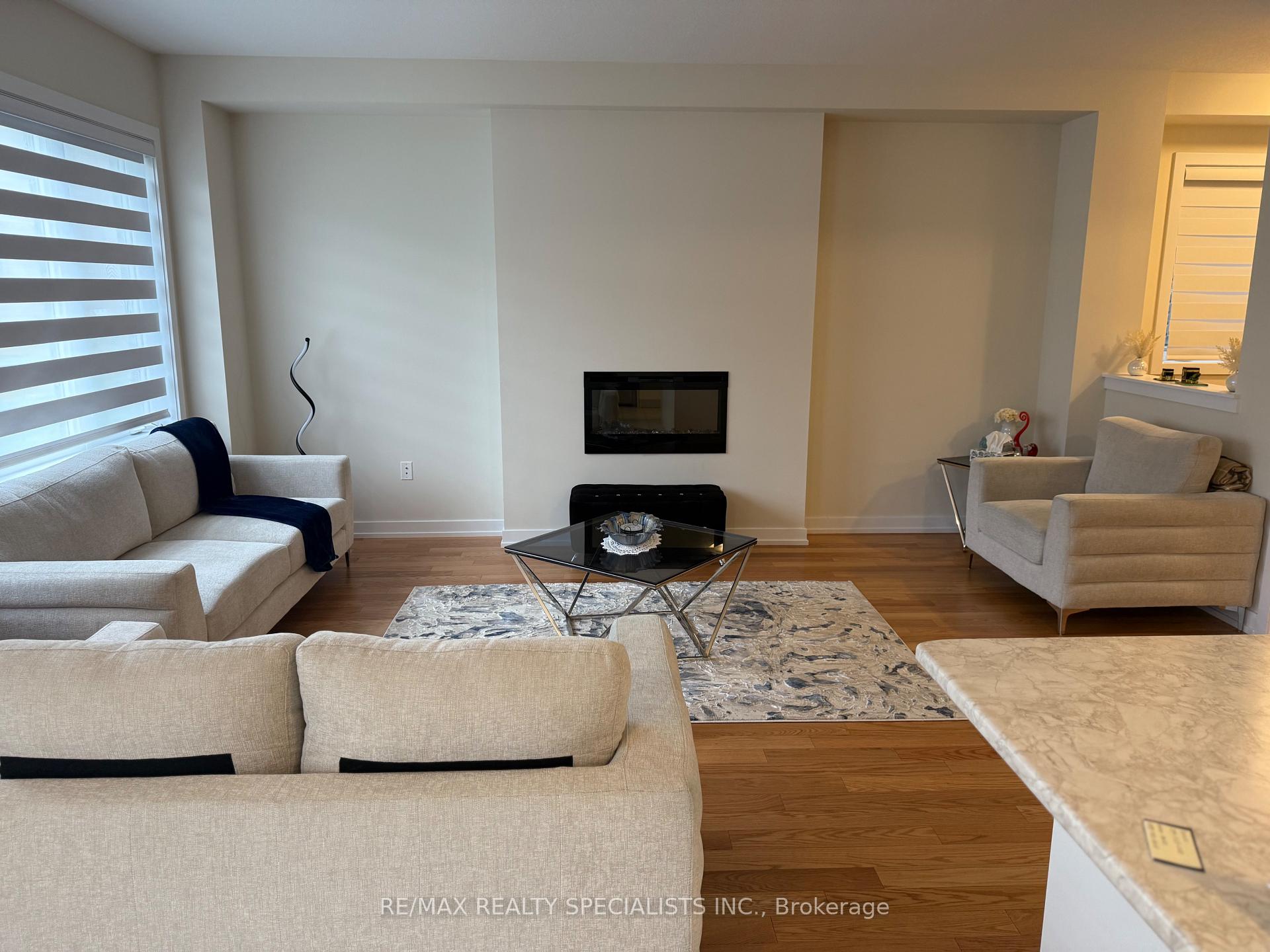 Photo 8 of 84 Lilac Circle, Haldimand — HOMEH