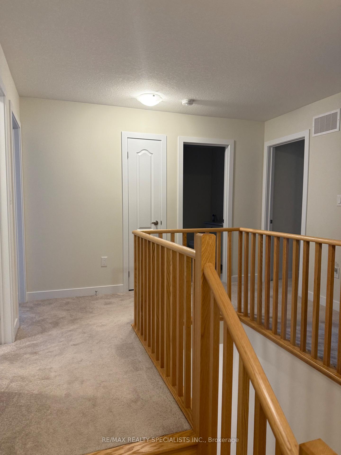 Photo 14 of 84 Lilac Circle, Haldimand — HOMEH