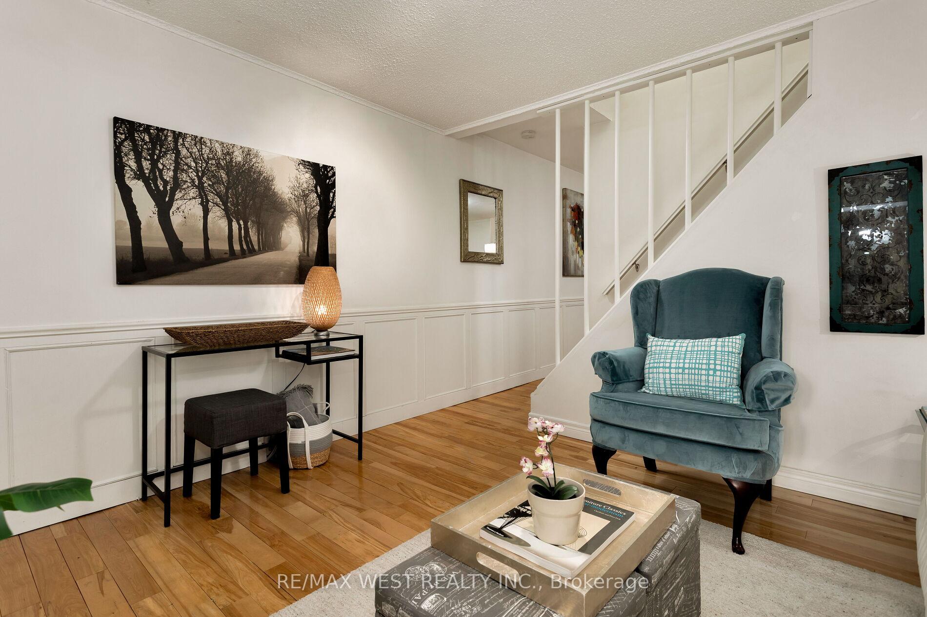 Photo 4 of 155 Rhodes Avenue, Toronto, Greenwood-Coxwell — HOMEH