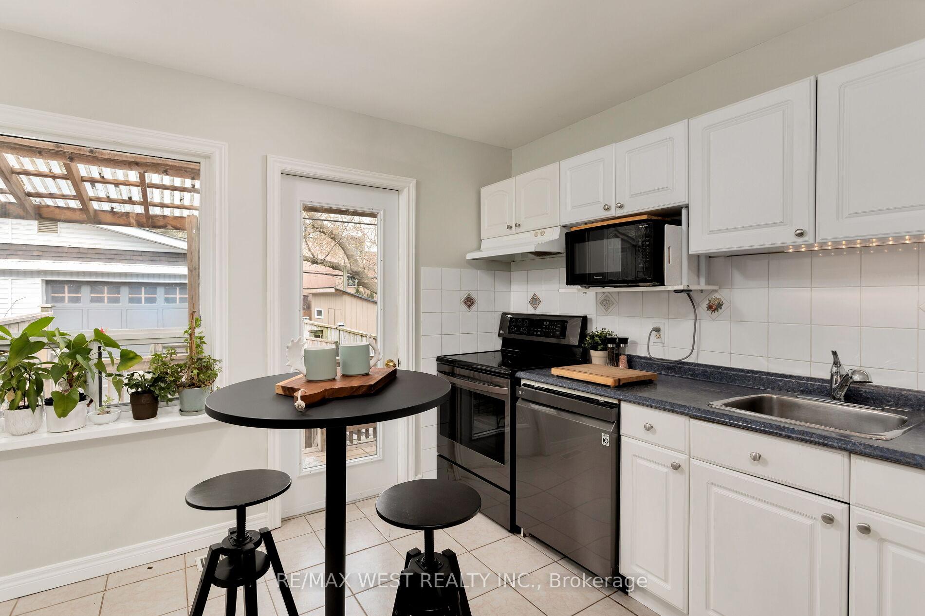 Photo 24 of 155 Rhodes Avenue, Toronto, Greenwood-Coxwell — HOMEH