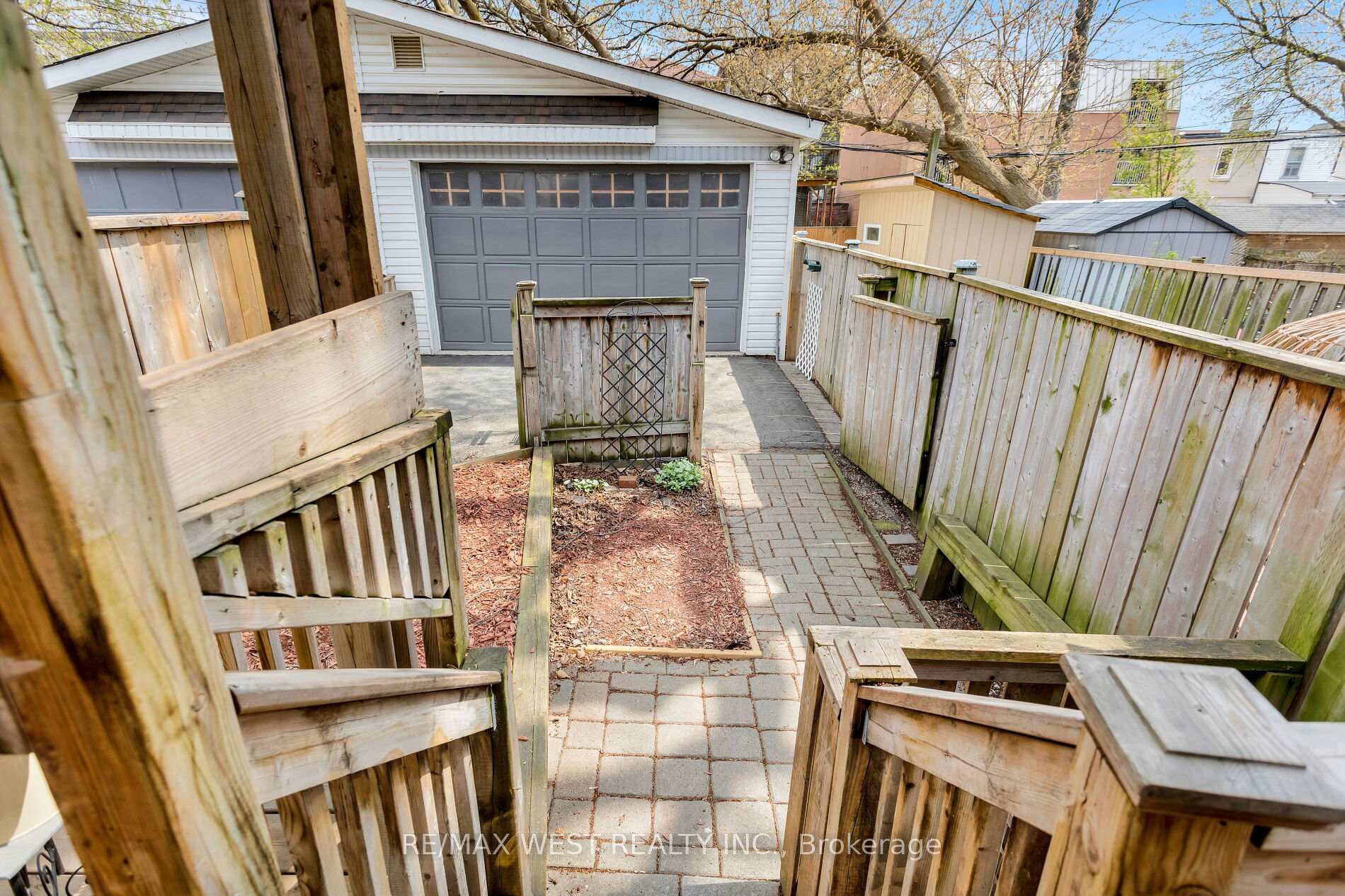 Photo 9 of 155 Rhodes Avenue, Toronto, Greenwood-Coxwell — HOMEH