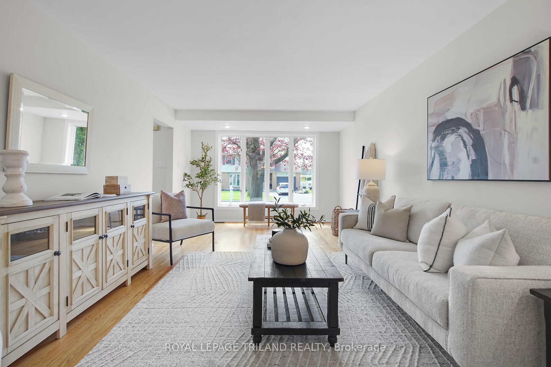 Photo 6 of 905 Fontaine Road, London, North M — HOMEH
