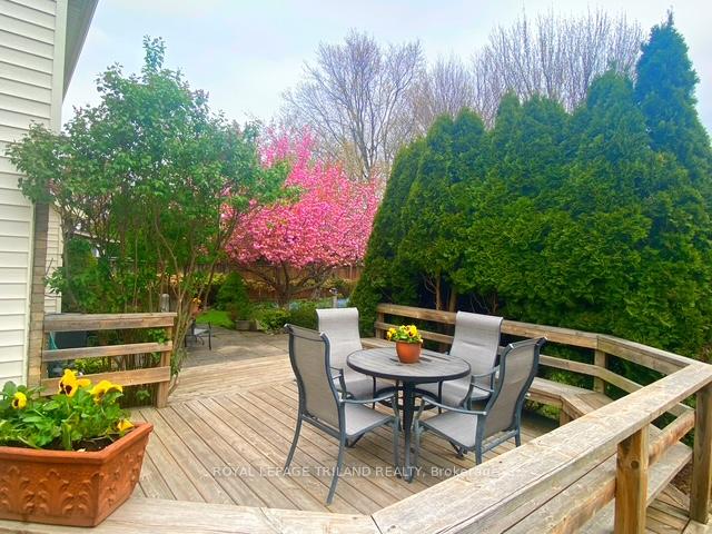 Photo 22 of 905 Fontaine Road, London, North M — HOMEH
