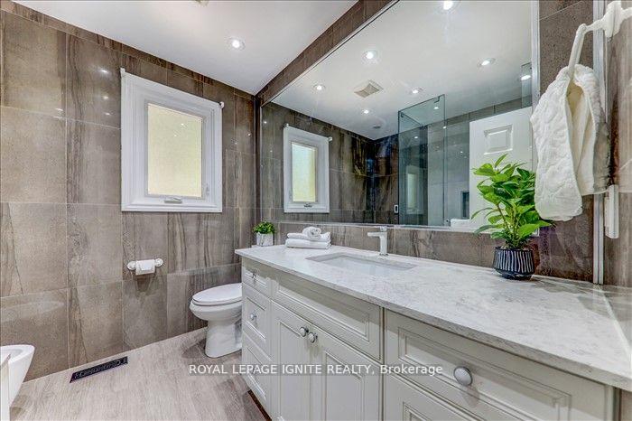 Photo 19 of 1931 Glendale Drive, Pickering, Liverpool — HOMEH
