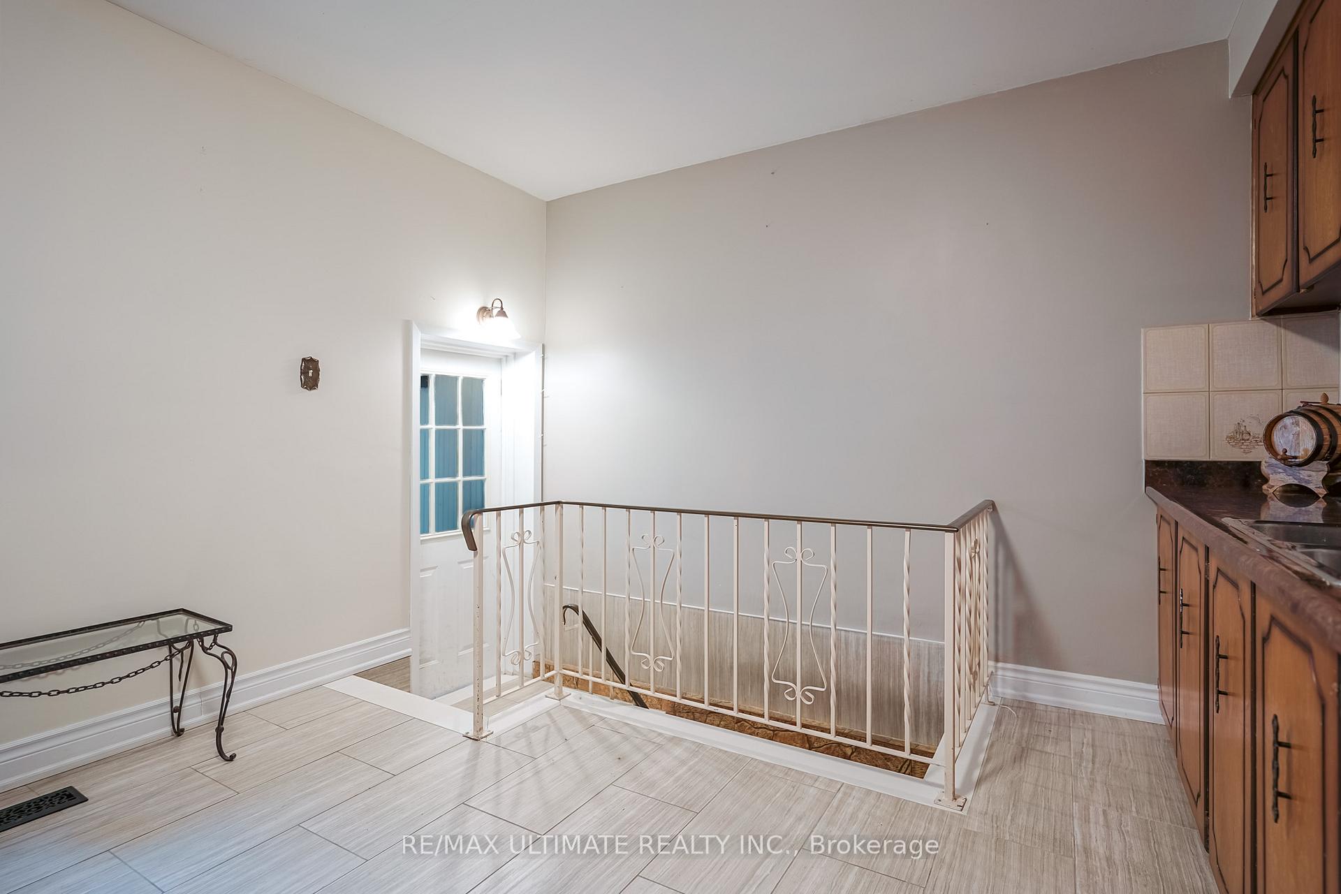 Photo 25 of 492 Strathmore Boulevard, Toronto, Danforth — HOMEH