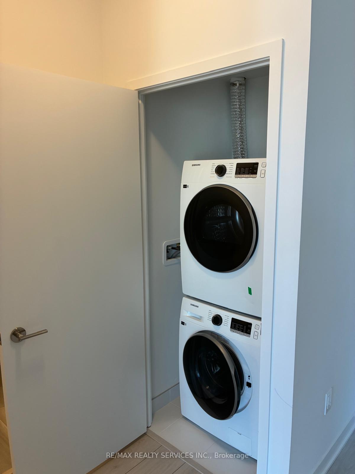 Photo 2 of Unit 1813, 260 Malta Avenue, Brampton, Fletcher's Creek South — HOMEH