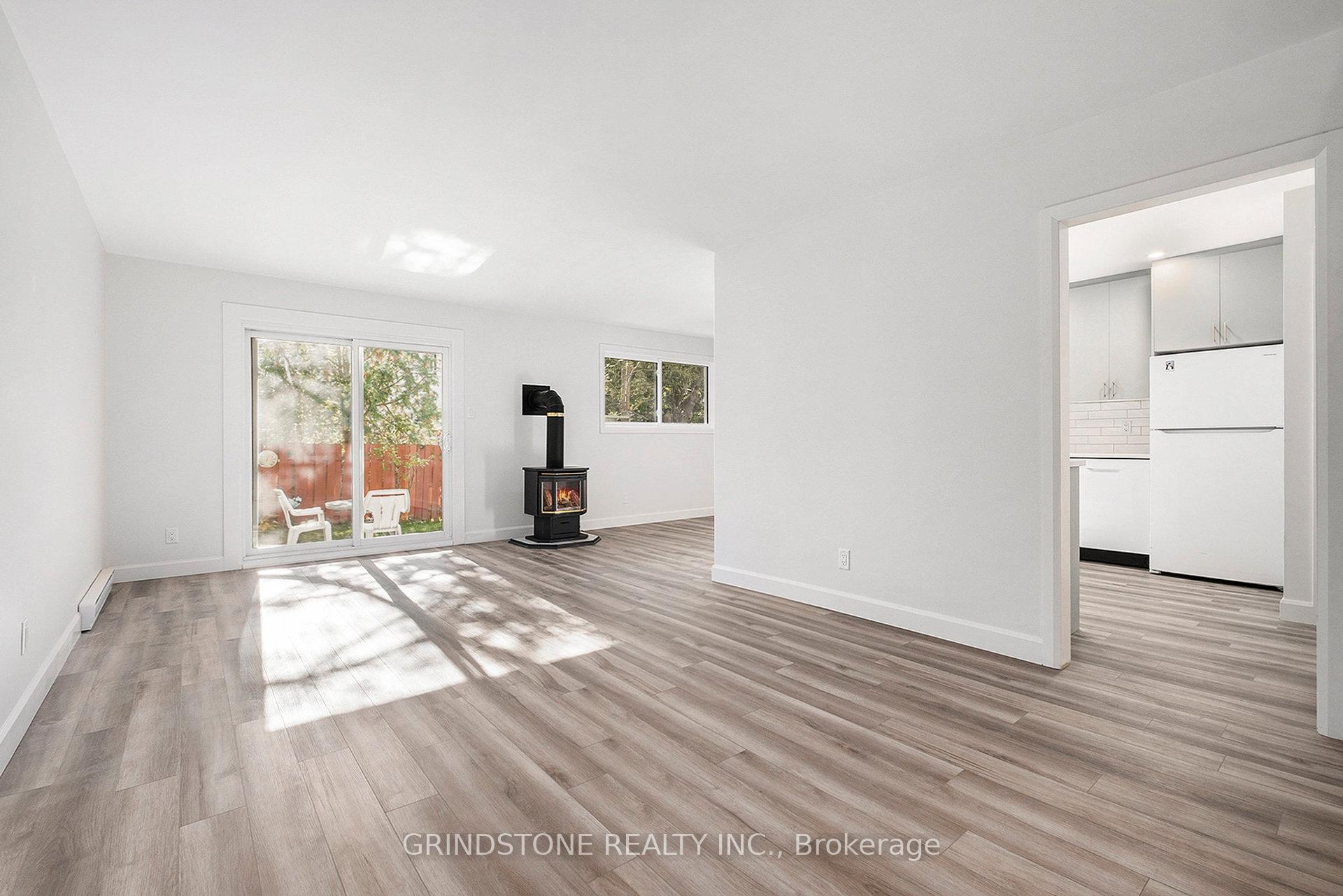 Photo 2 of 79 Grady Crescent, Ottawa, Sheahan Estates/Trend Village — HOMEH