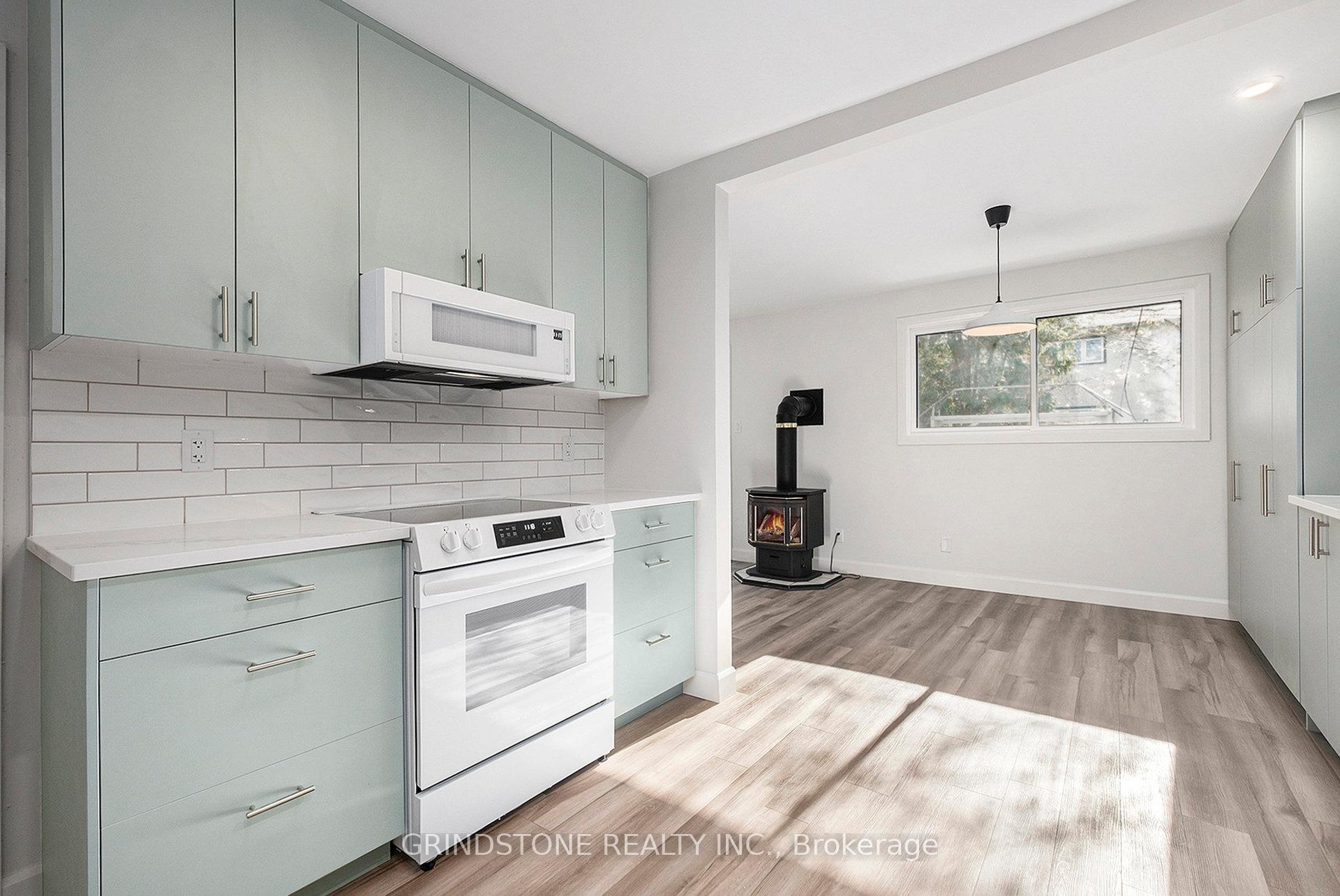 Photo 10 of 79 Grady Crescent, Ottawa, Sheahan Estates/Trend Village — HOMEH