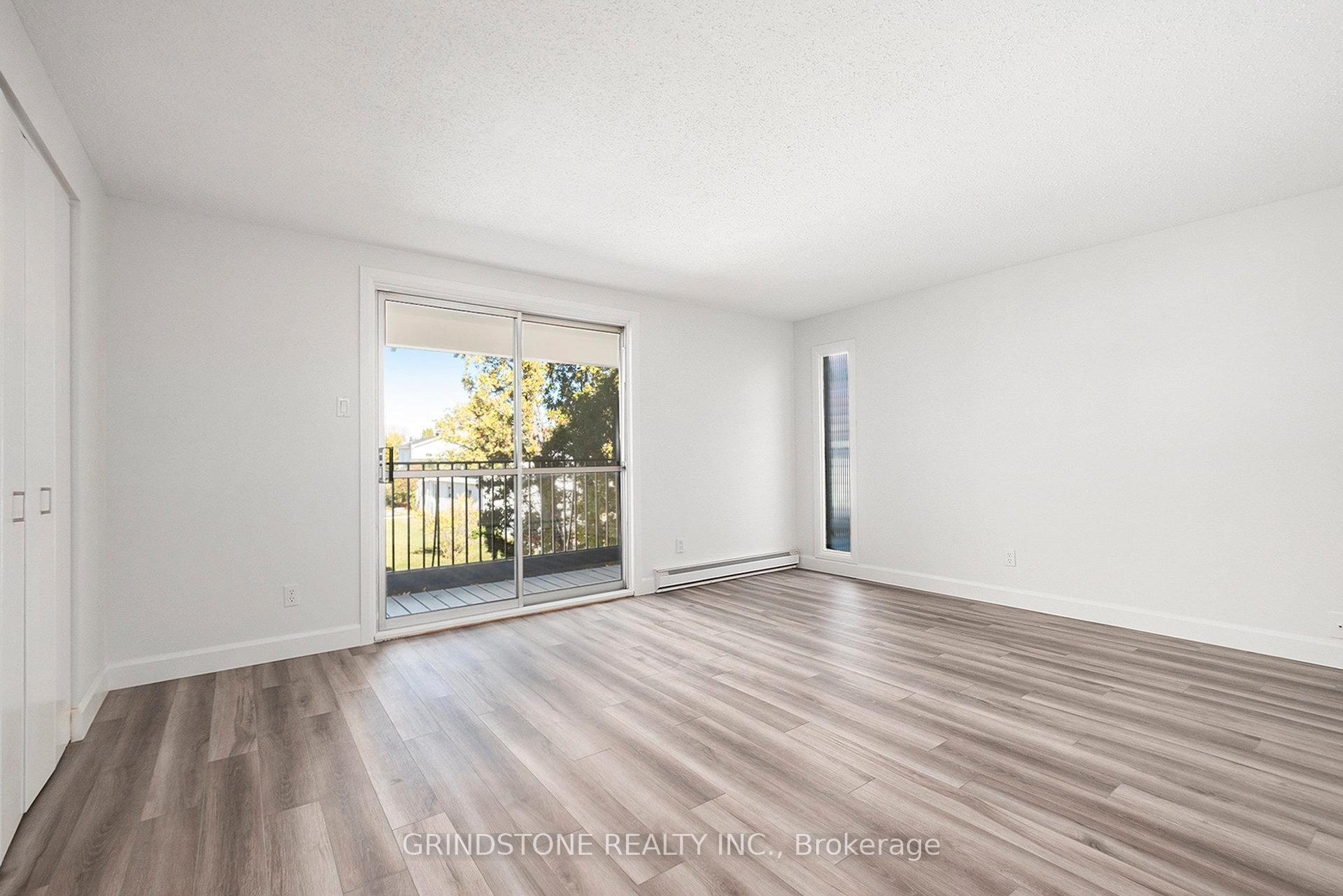 Photo 17 of 79 Grady Crescent, Ottawa, Sheahan Estates/Trend Village — HOMEH