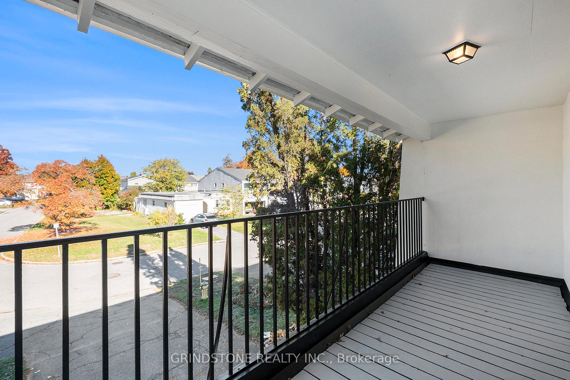Photo 18 of 79 Grady Crescent, Ottawa, Sheahan Estates/Trend Village — HOMEH