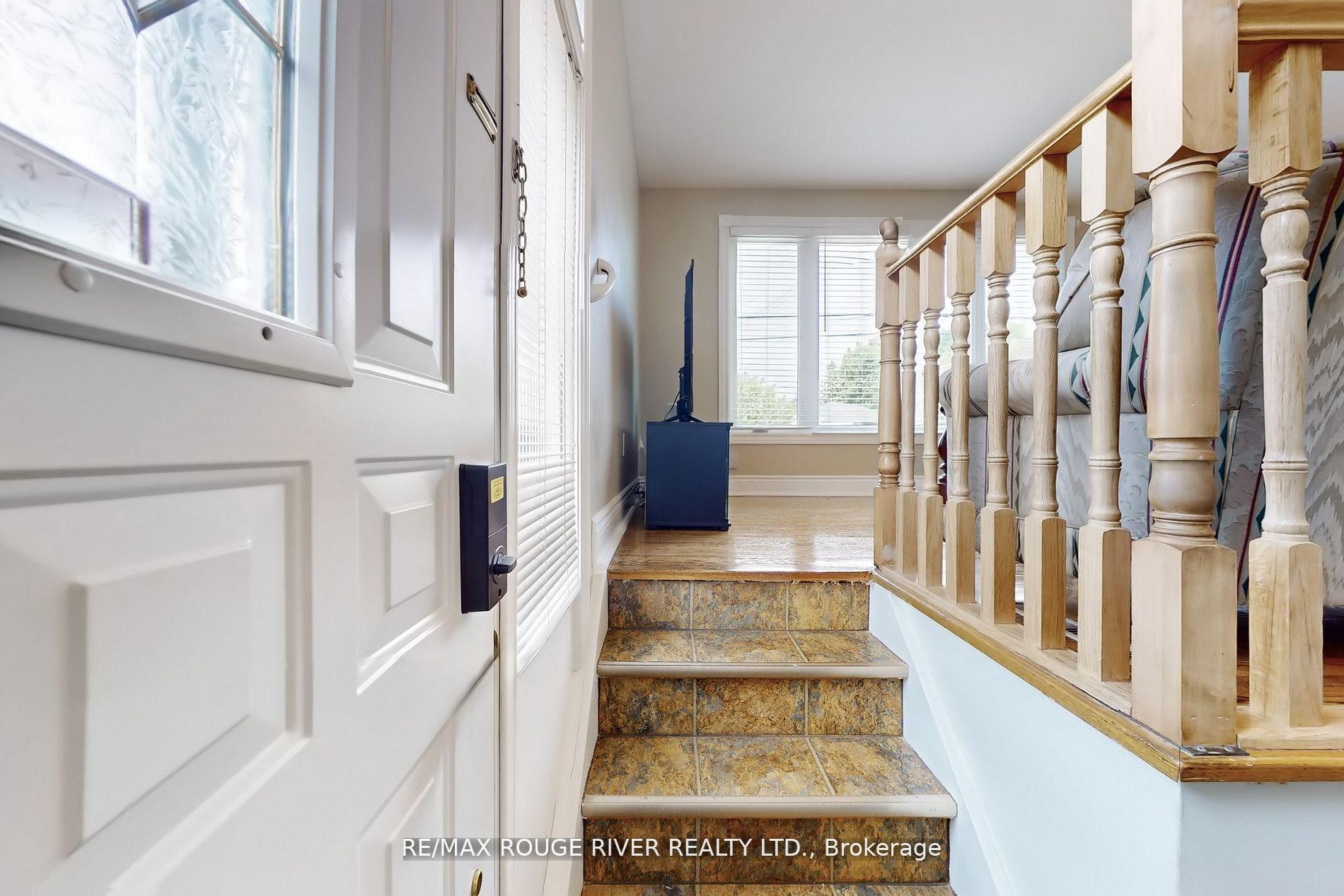 Photo 3 of 117 Shropshire Drive, Scarborough, Dorset Park — HOMEH