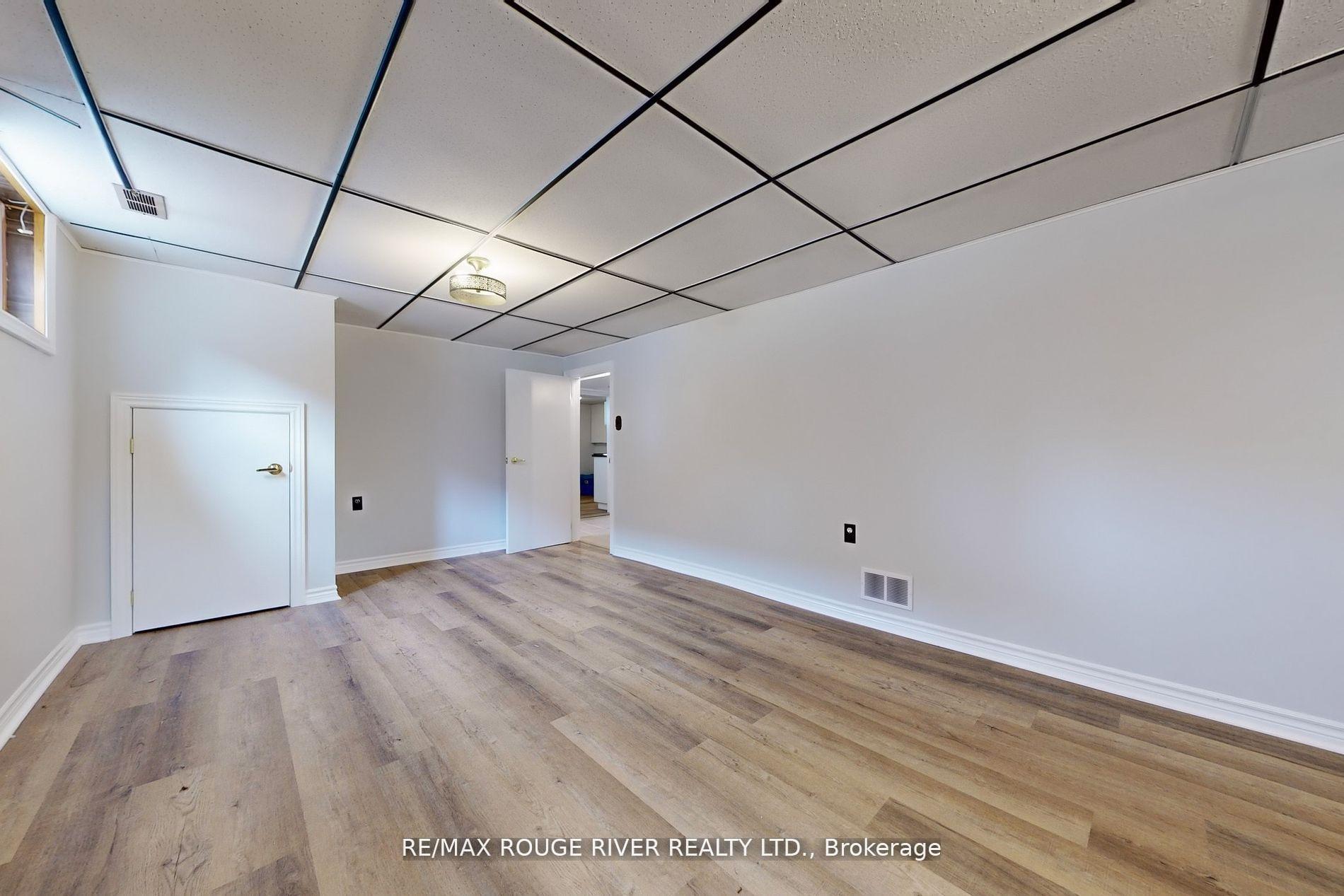 Photo 12 of 117 Shropshire Drive, Scarborough, Dorset Park — HOMEH