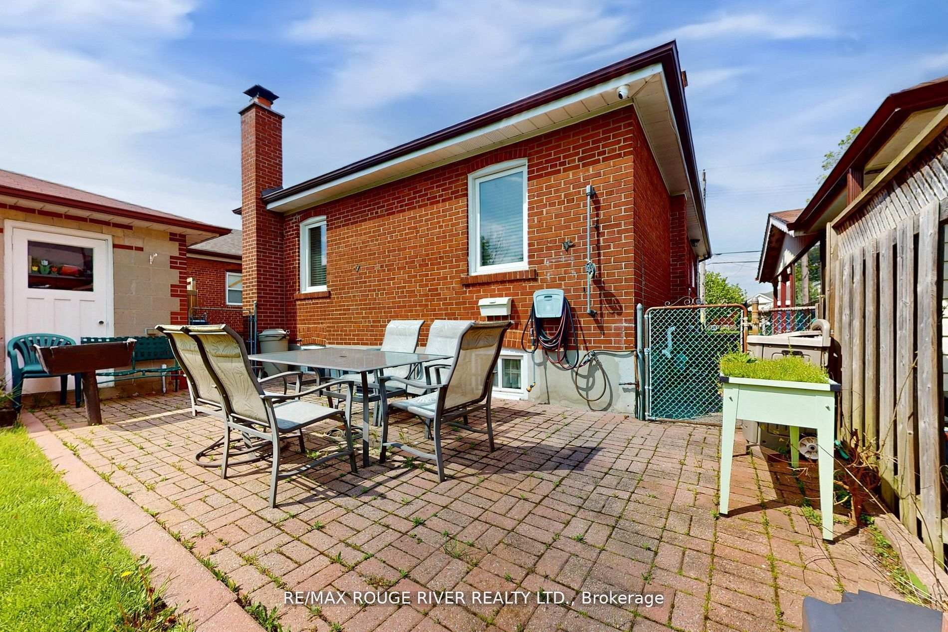 Photo 29 of 117 Shropshire Drive, Scarborough, Dorset Park — HOMEH