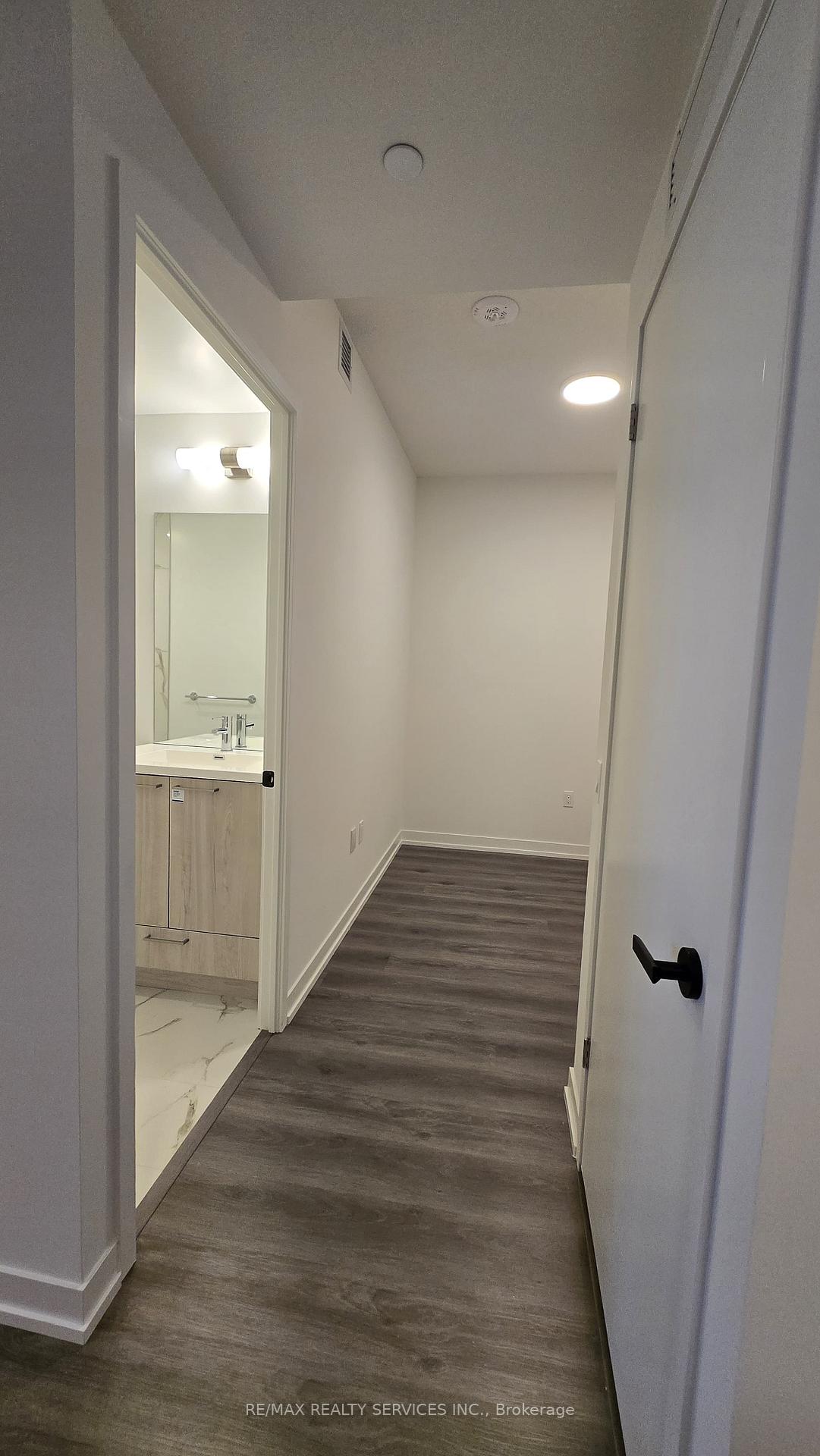 Photo 11 of Unit 2315, 225 Commerce Street, Vaughan, Vaughan Corporate Centre — HOMEH