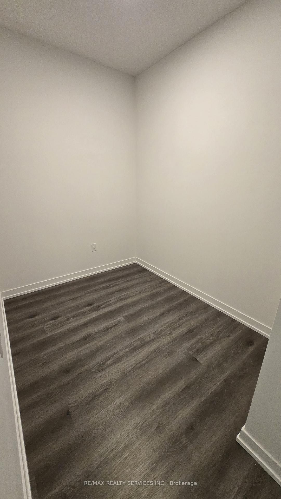 Photo 6 of Unit 2315, 225 Commerce Street, Vaughan, Vaughan Corporate Centre — HOMEH