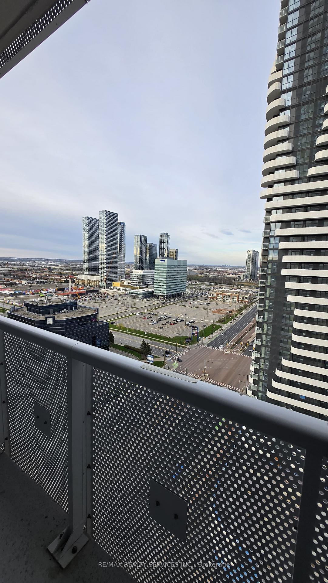 Photo 9 of Unit 2315, 225 Commerce Street, Vaughan, Vaughan Corporate Centre — HOMEH