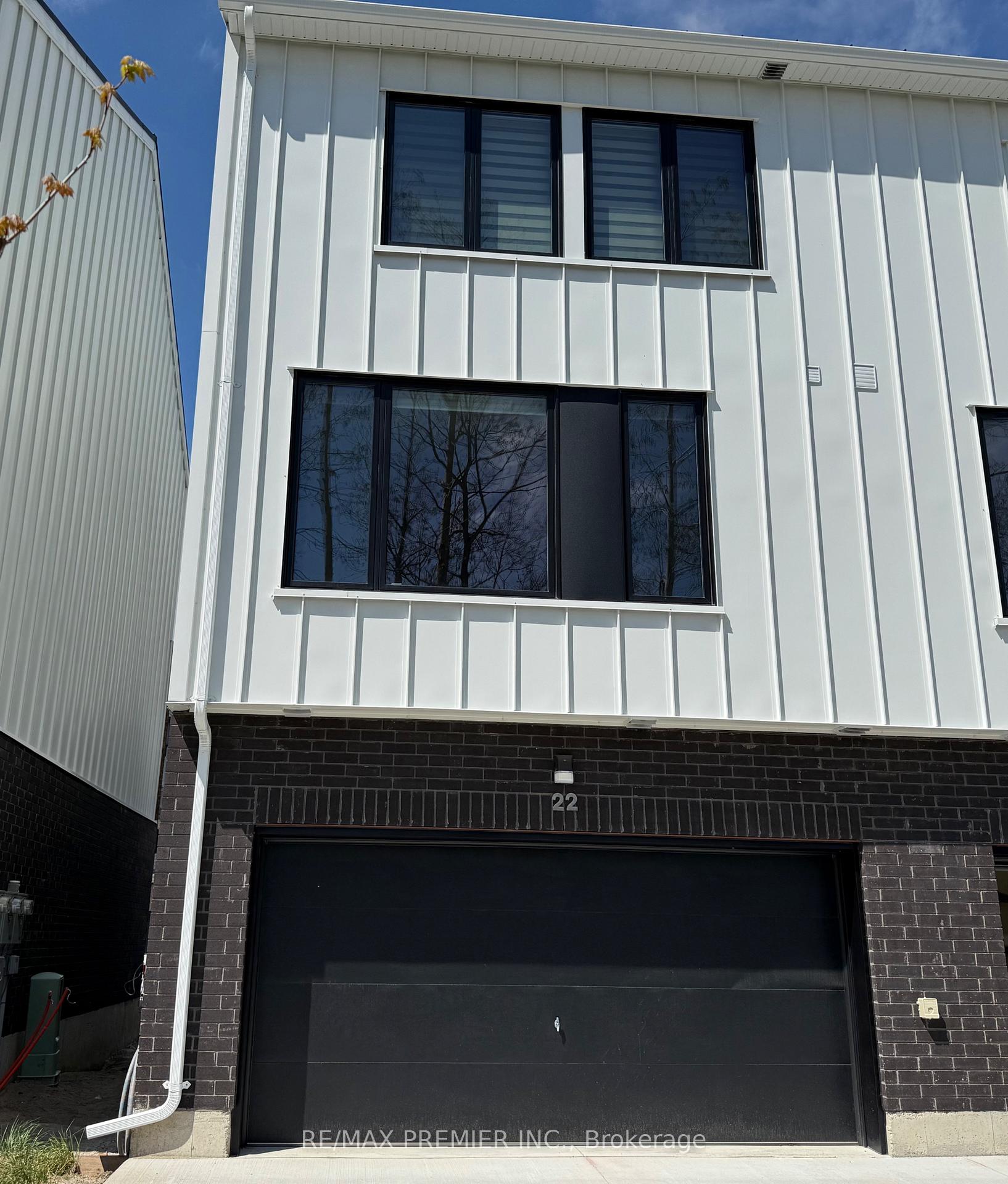 Photo 16 of 22 Rainwater Lane, Barrie, Holly — HOMEH