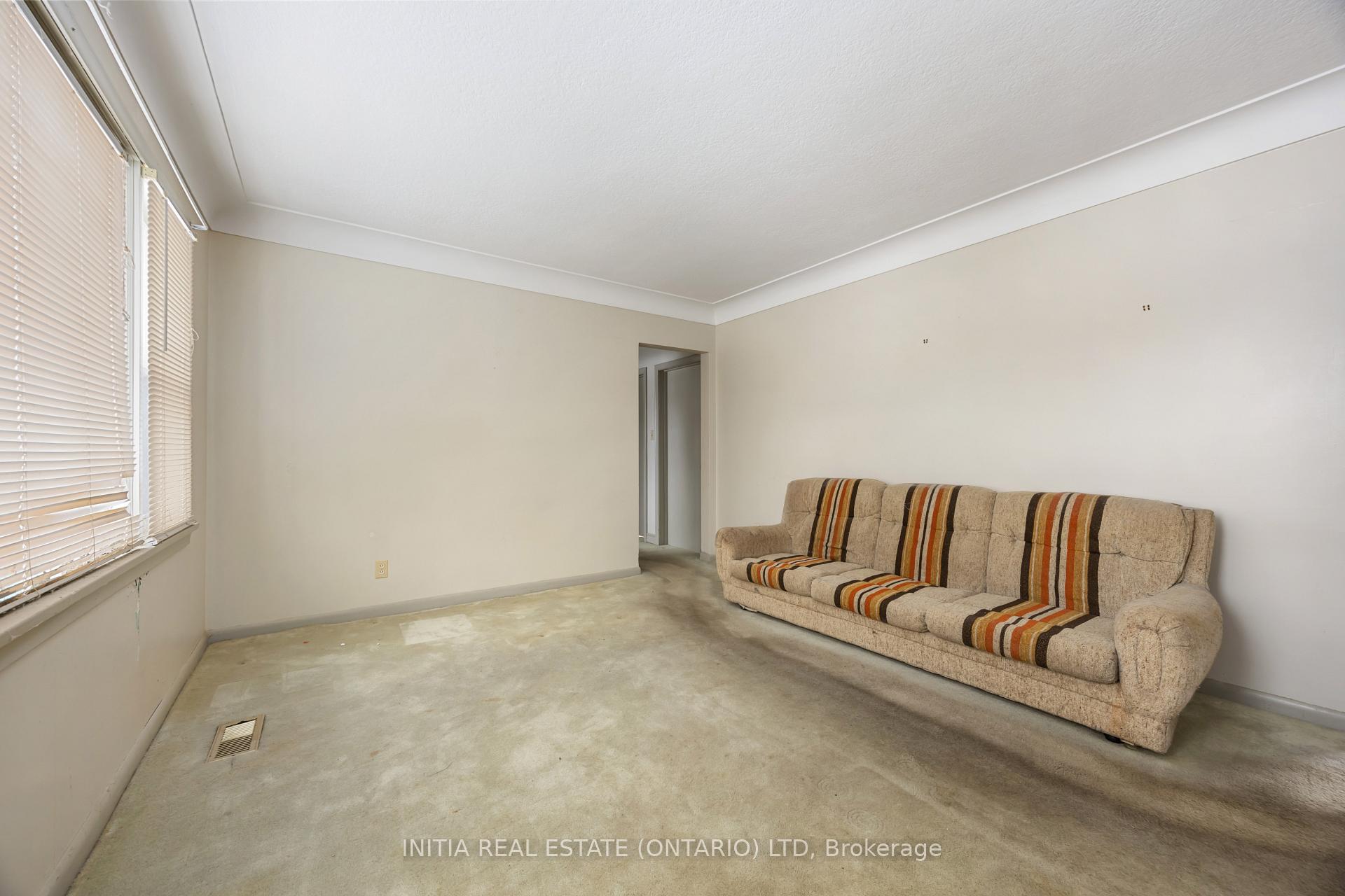 Photo 6 of 41 Tunis Avenue, Sarnia — HOMEH