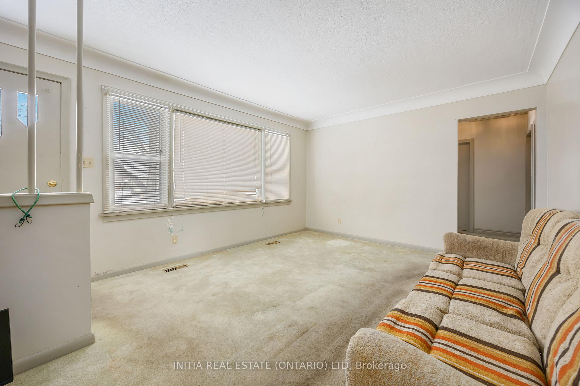 Photo 14 of 41 Tunis Avenue, Sarnia — HOMEH