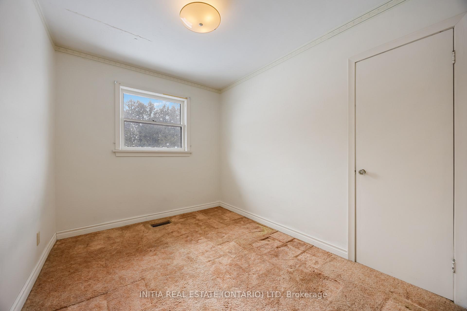 Photo 23 of 41 Tunis Avenue, Sarnia — HOMEH