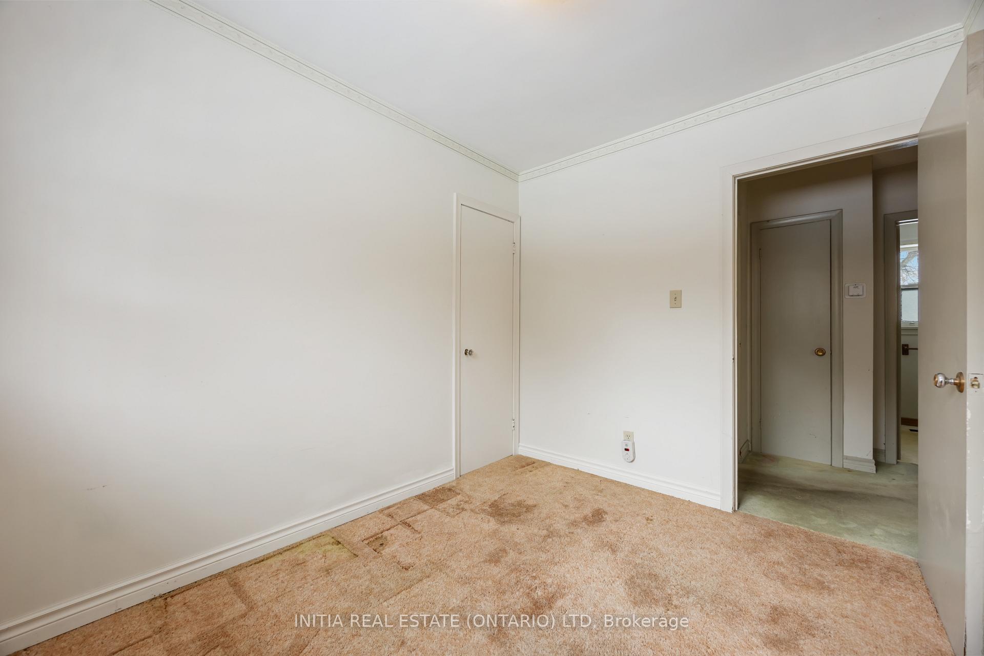 Photo 15 of 41 Tunis Avenue, Sarnia — HOMEH